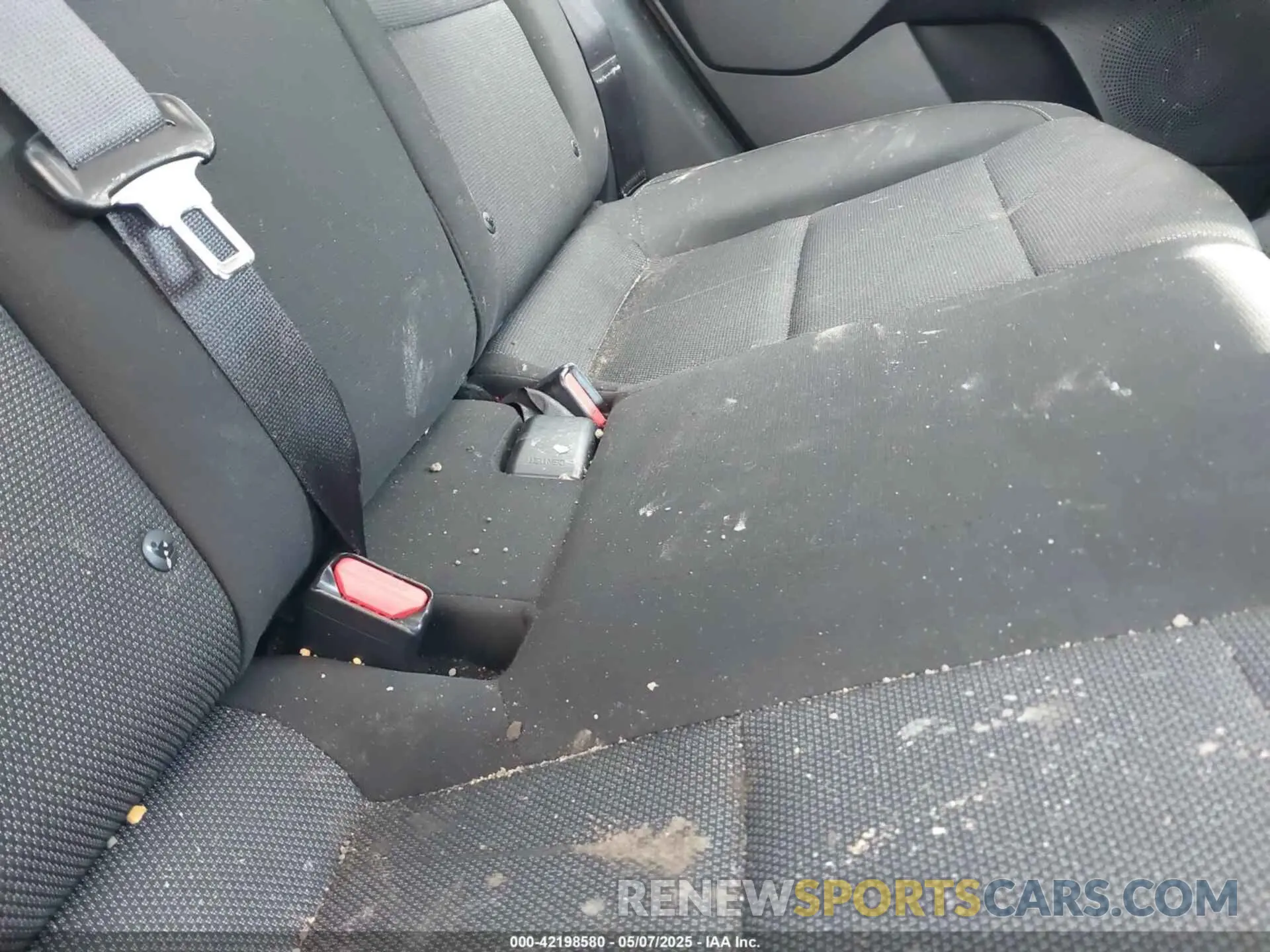 8 Photograph of a damaged car 3KPF24AD8RE733253 KIA FORTE 2024