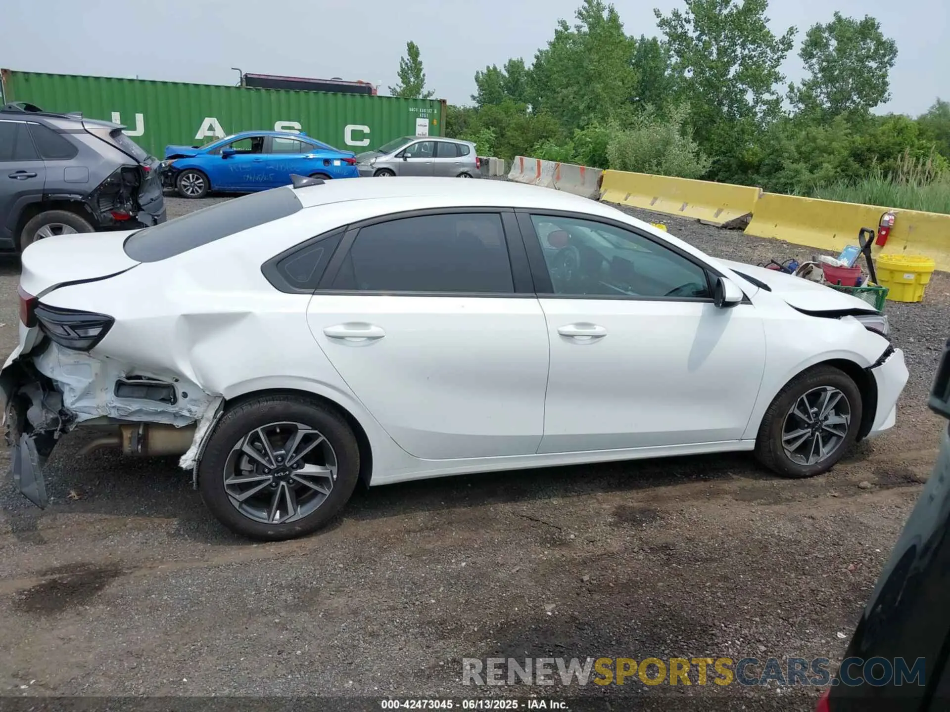13 Photograph of a damaged car 3KPF24AD8RE742602 KIA FORTE 2024