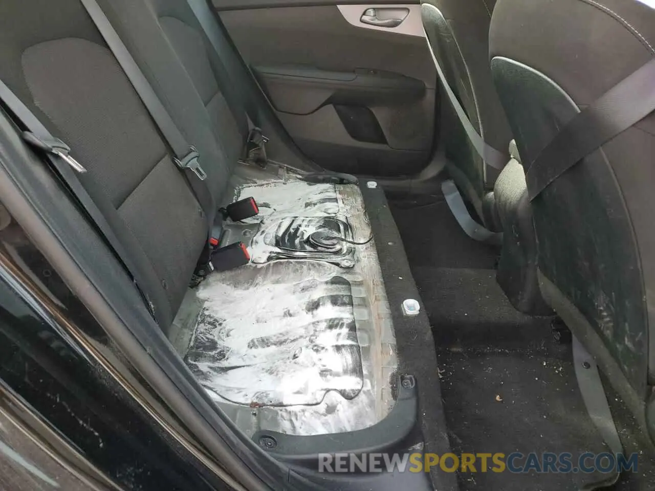 10 Photograph of a damaged car 3KPF24AD8RE752983 KIA FORTE 2024