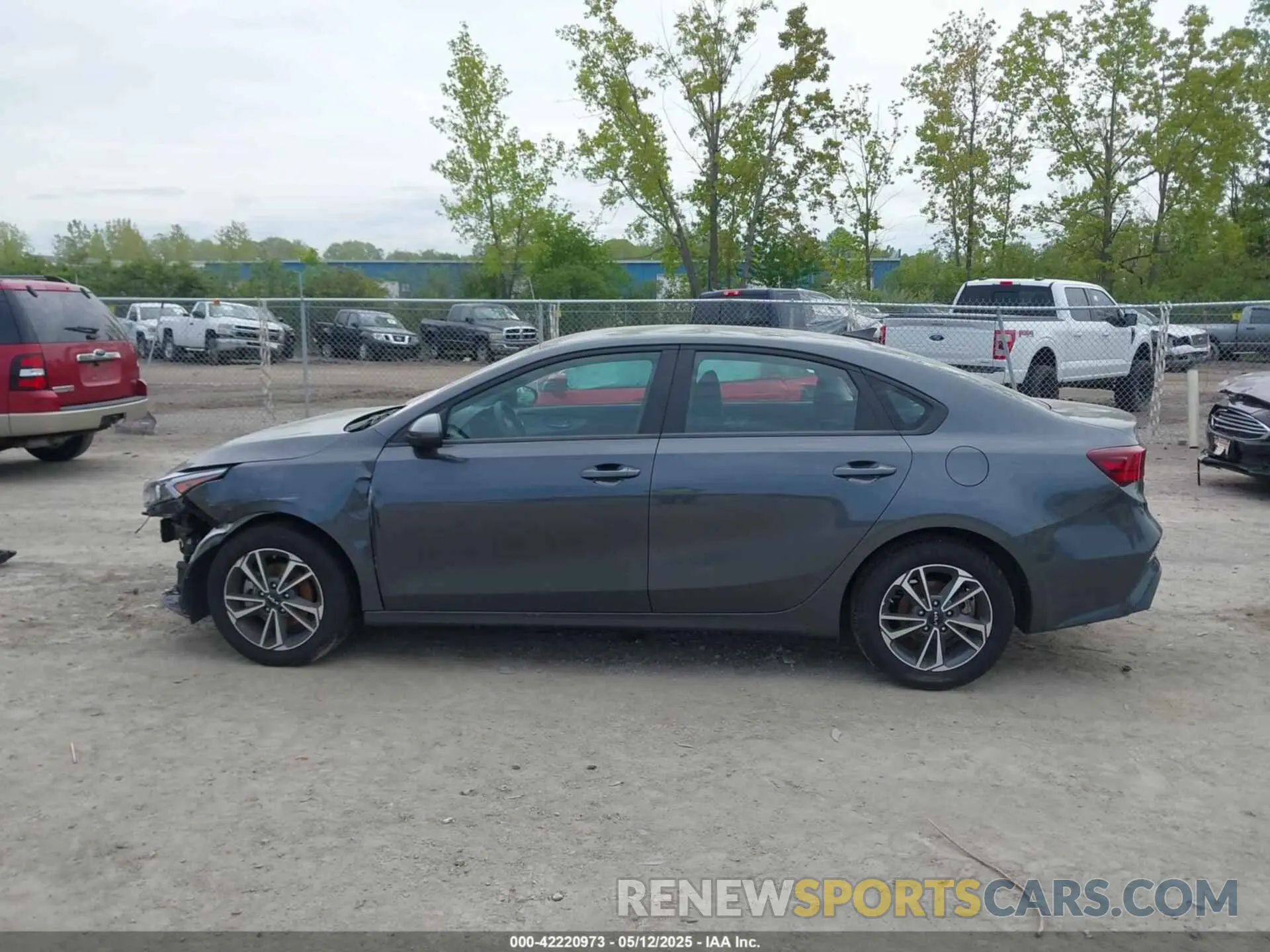 14 Photograph of a damaged car 3KPF24AD8RE754569 KIA FORTE 2024