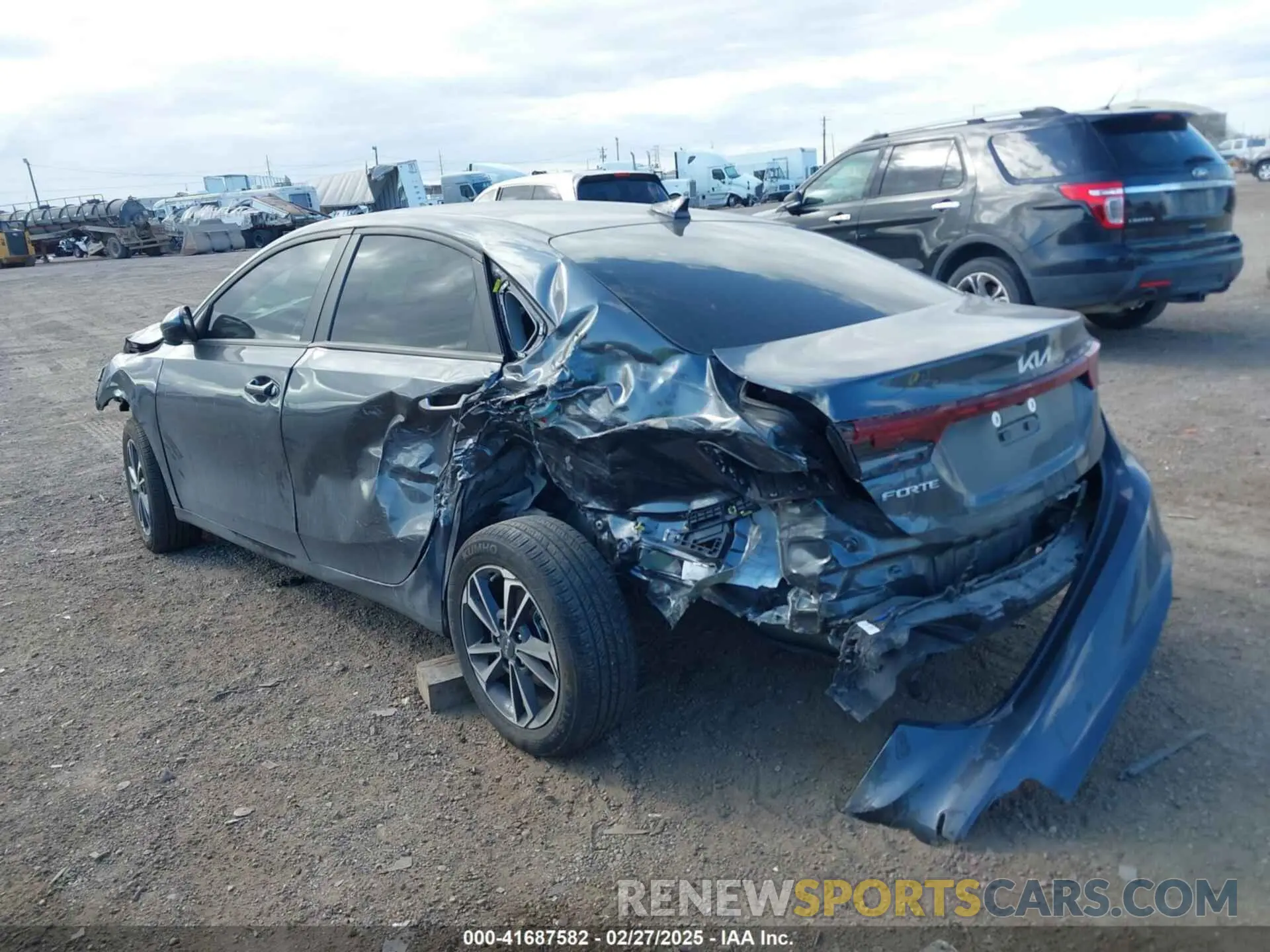 15 Photograph of a damaged car 3KPF24AD8RE765961 KIA FORTE 2024