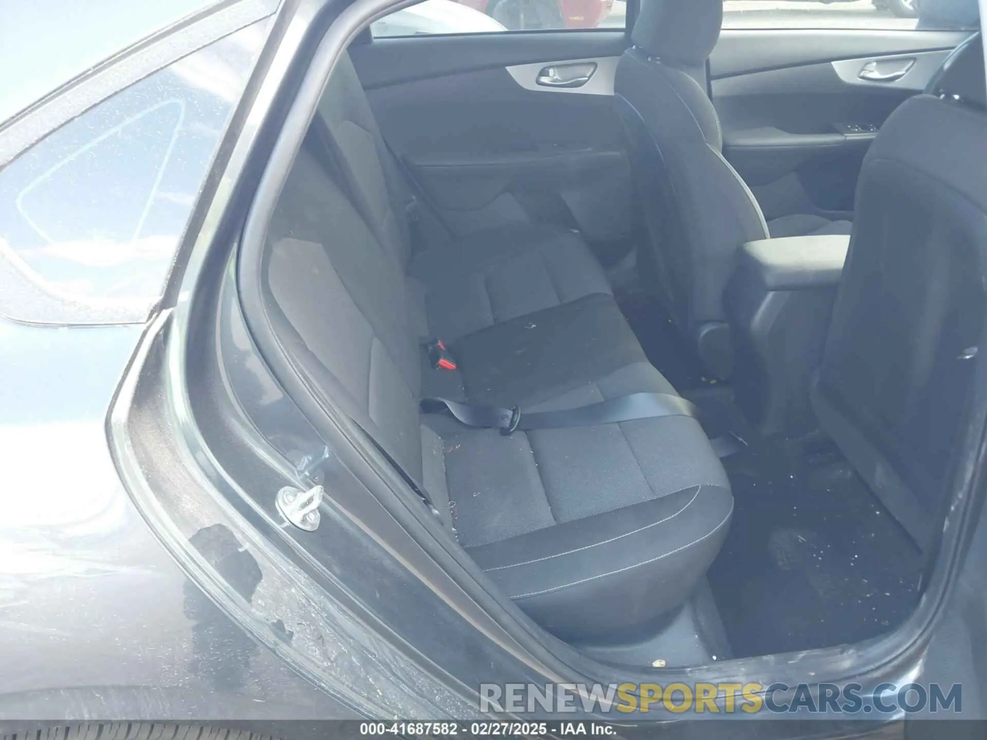 8 Photograph of a damaged car 3KPF24AD8RE765961 KIA FORTE 2024