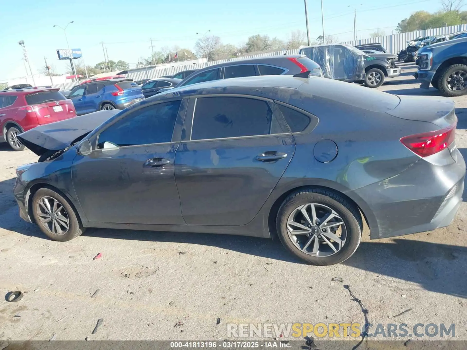 14 Photograph of a damaged car 3KPF24AD8RE770626 KIA FORTE 2024