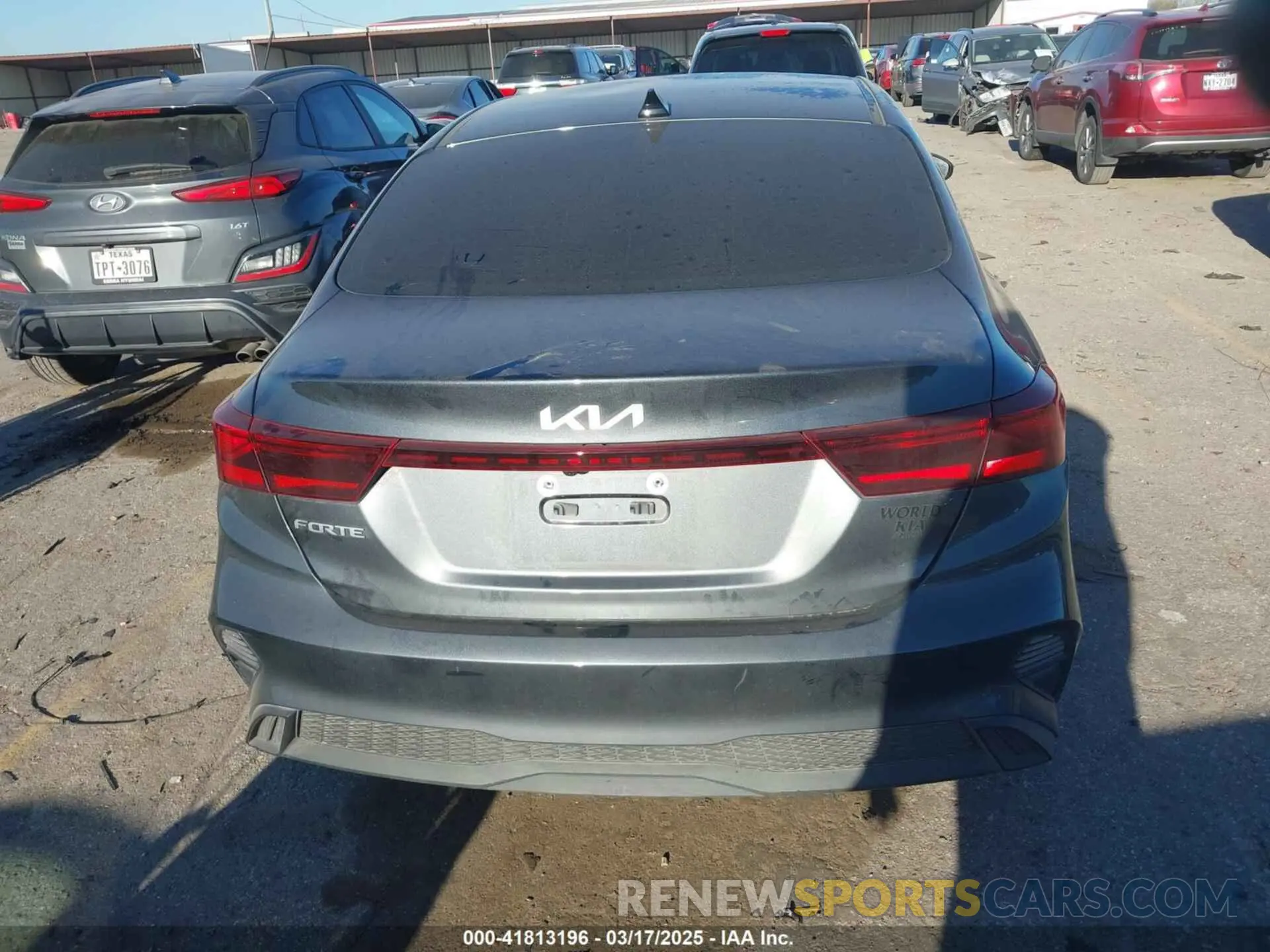 16 Photograph of a damaged car 3KPF24AD8RE770626 KIA FORTE 2024