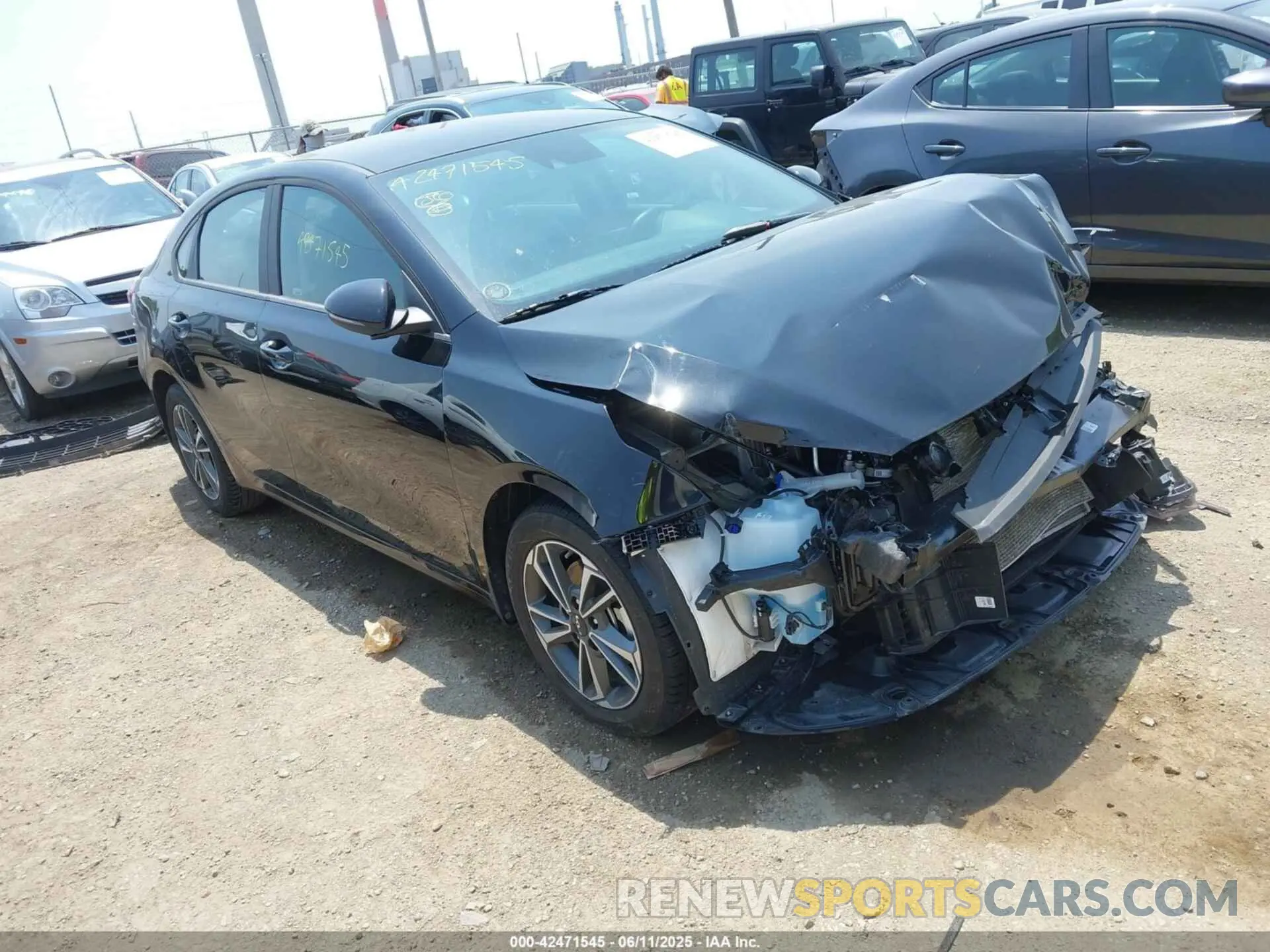 1 Photograph of a damaged car 3KPF24AD8RE771047 KIA FORTE 2024