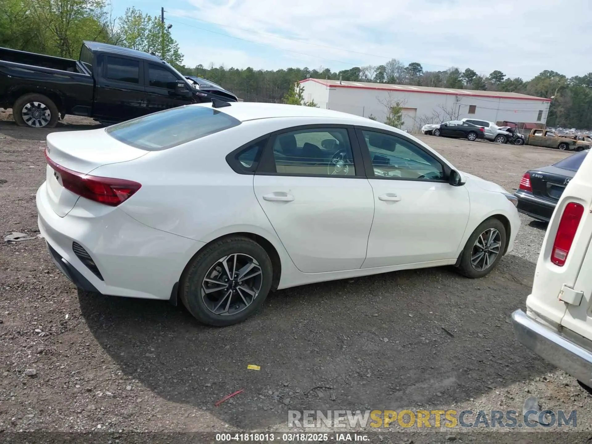13 Photograph of a damaged car 3KPF24AD8RE791010 KIA FORTE 2024
