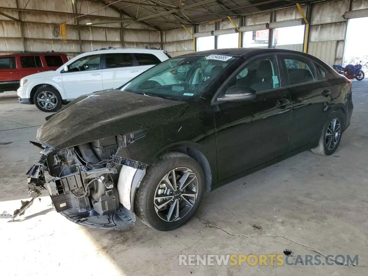1 Photograph of a damaged car 3KPF24AD8RE800823 KIA FORTE 2024