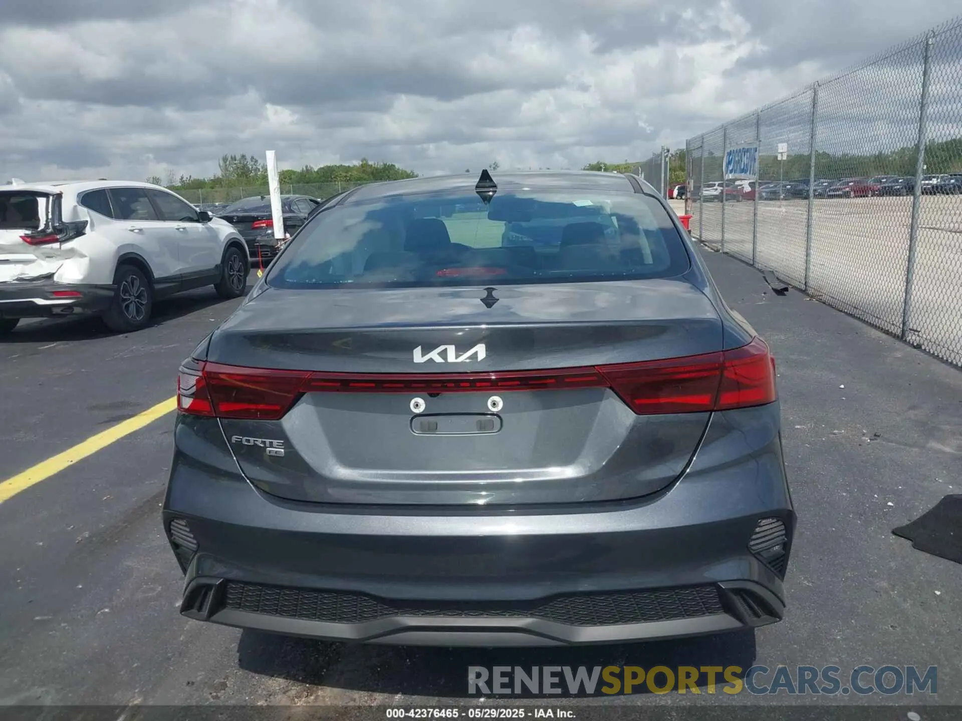 16 Photograph of a damaged car 3KPF24AD8RE822160 KIA FORTE 2024
