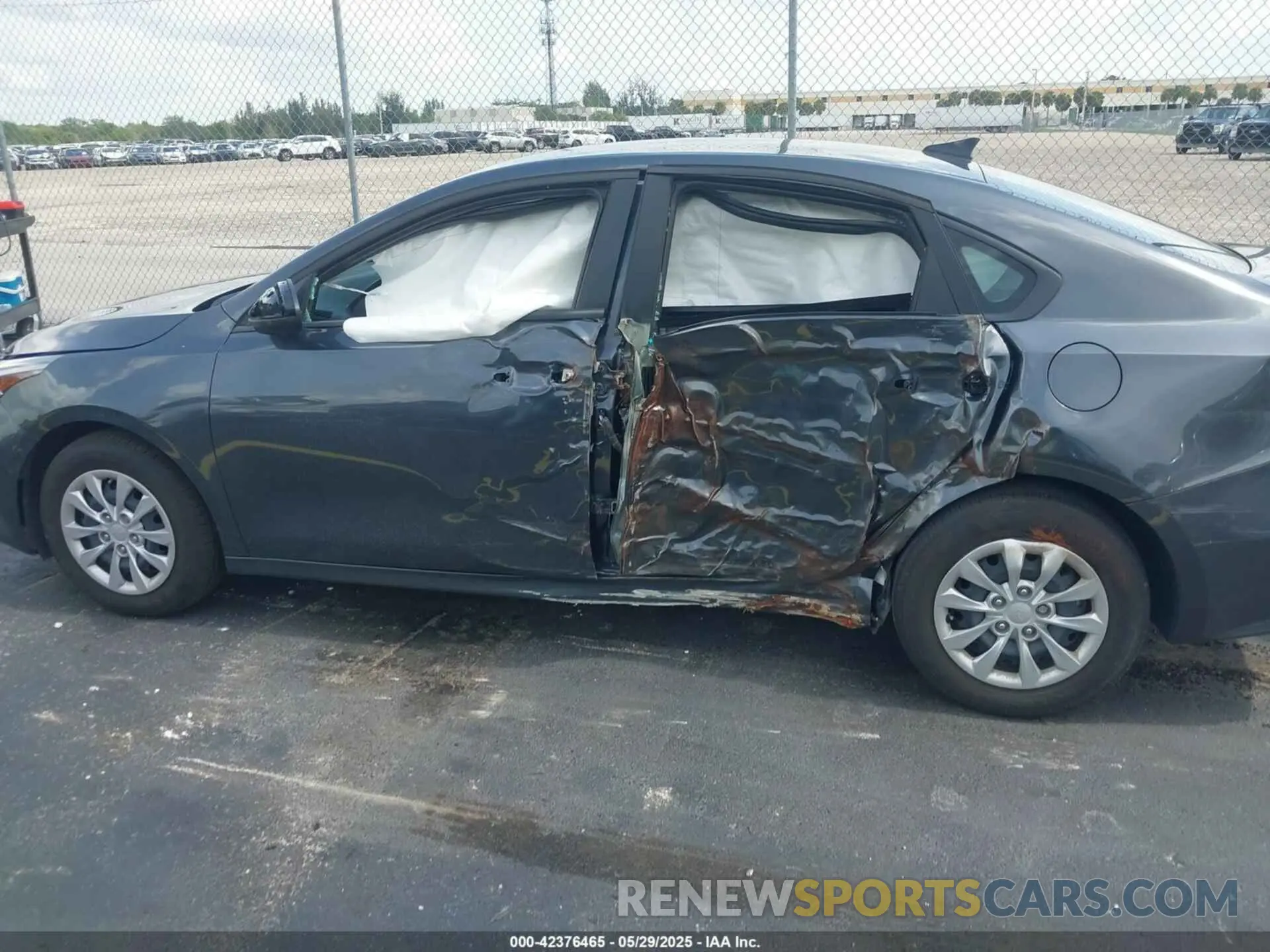 6 Photograph of a damaged car 3KPF24AD8RE822160 KIA FORTE 2024
