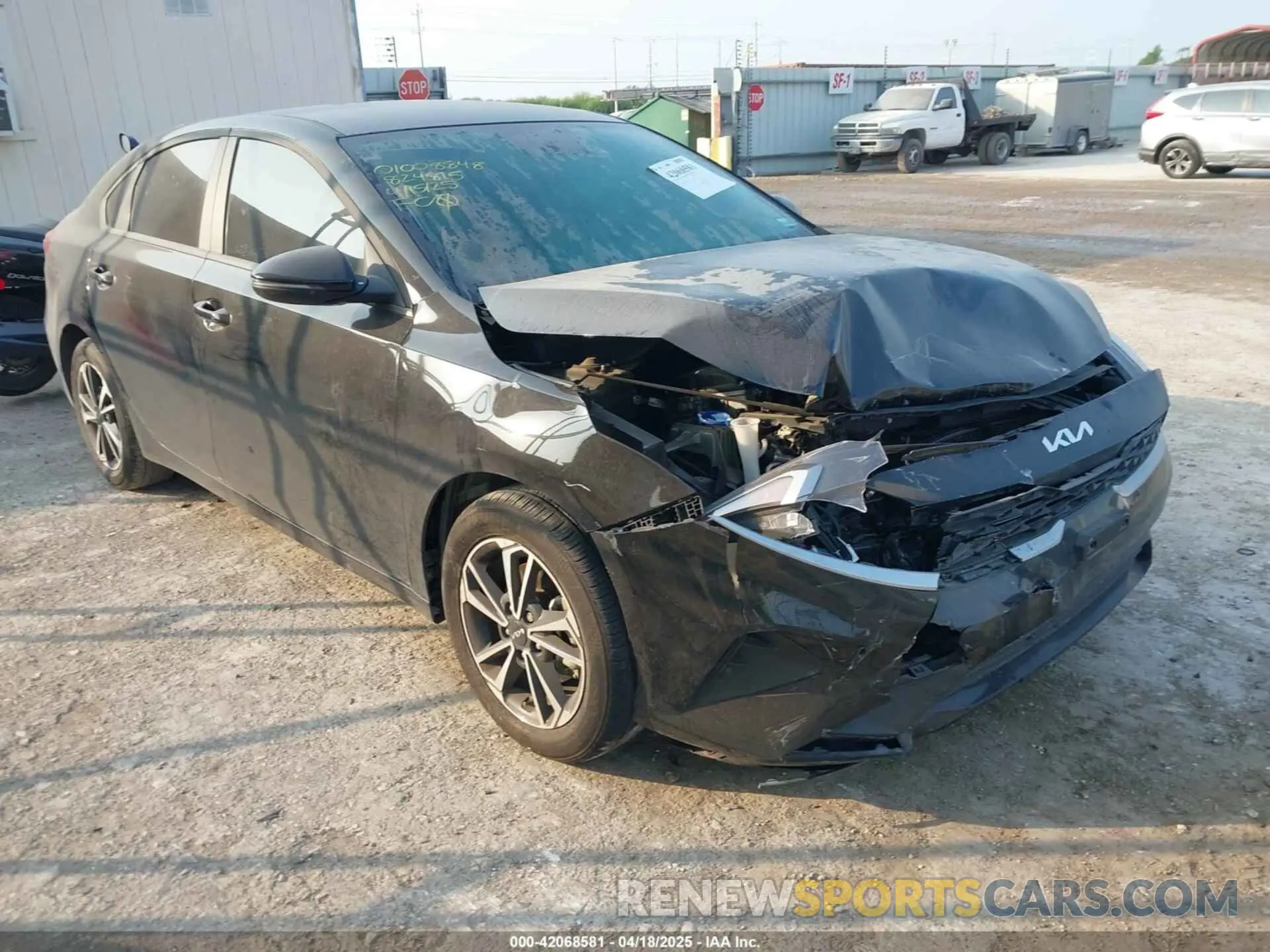 1 Photograph of a damaged car 3KPF24AD8RE824815 KIA FORTE 2024