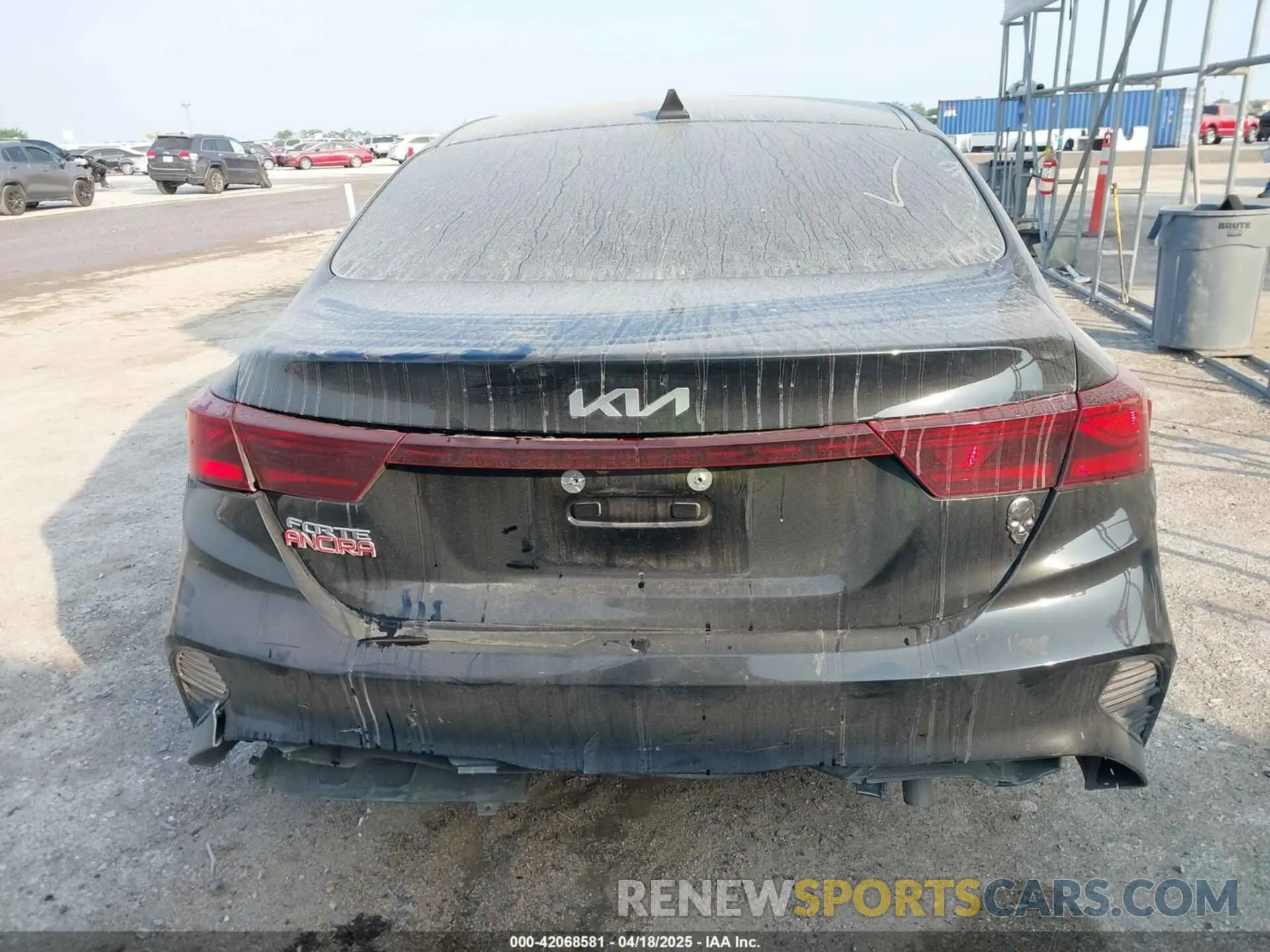 17 Photograph of a damaged car 3KPF24AD8RE824815 KIA FORTE 2024