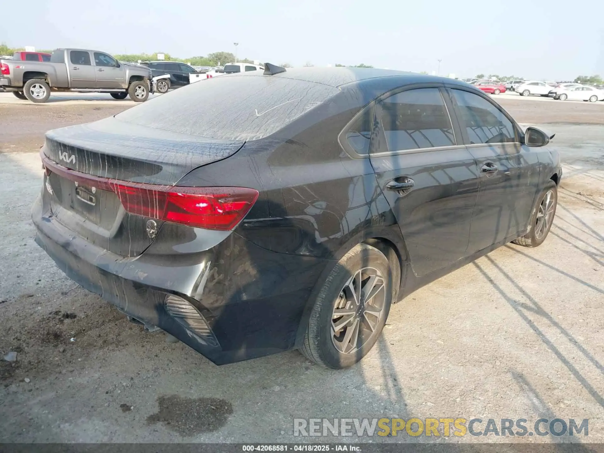4 Photograph of a damaged car 3KPF24AD8RE824815 KIA FORTE 2024