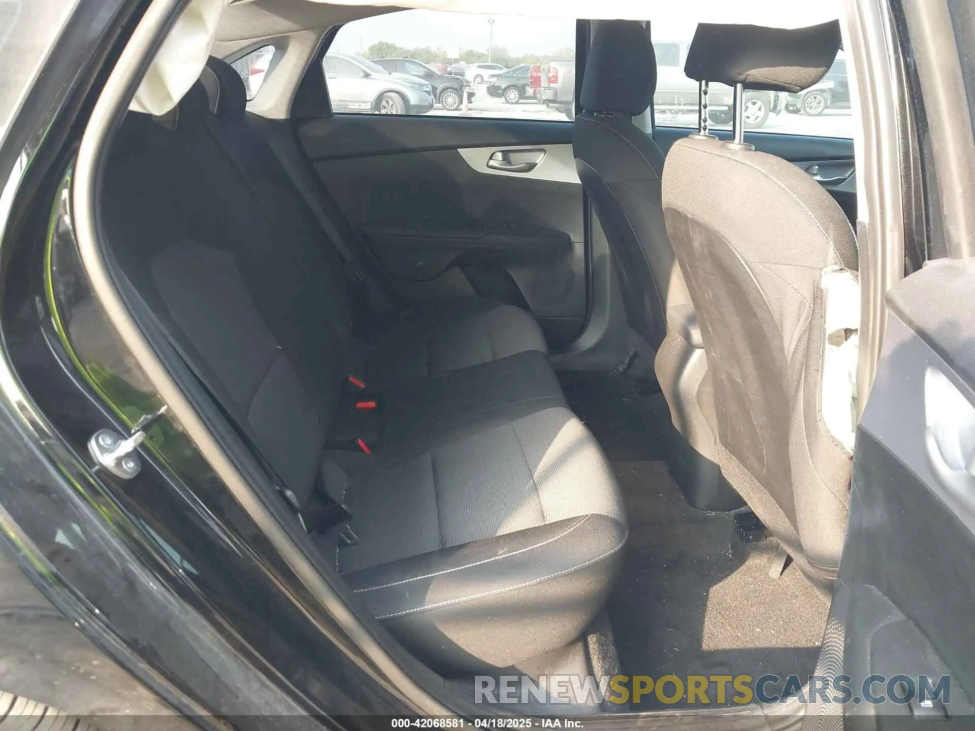 8 Photograph of a damaged car 3KPF24AD8RE824815 KIA FORTE 2024