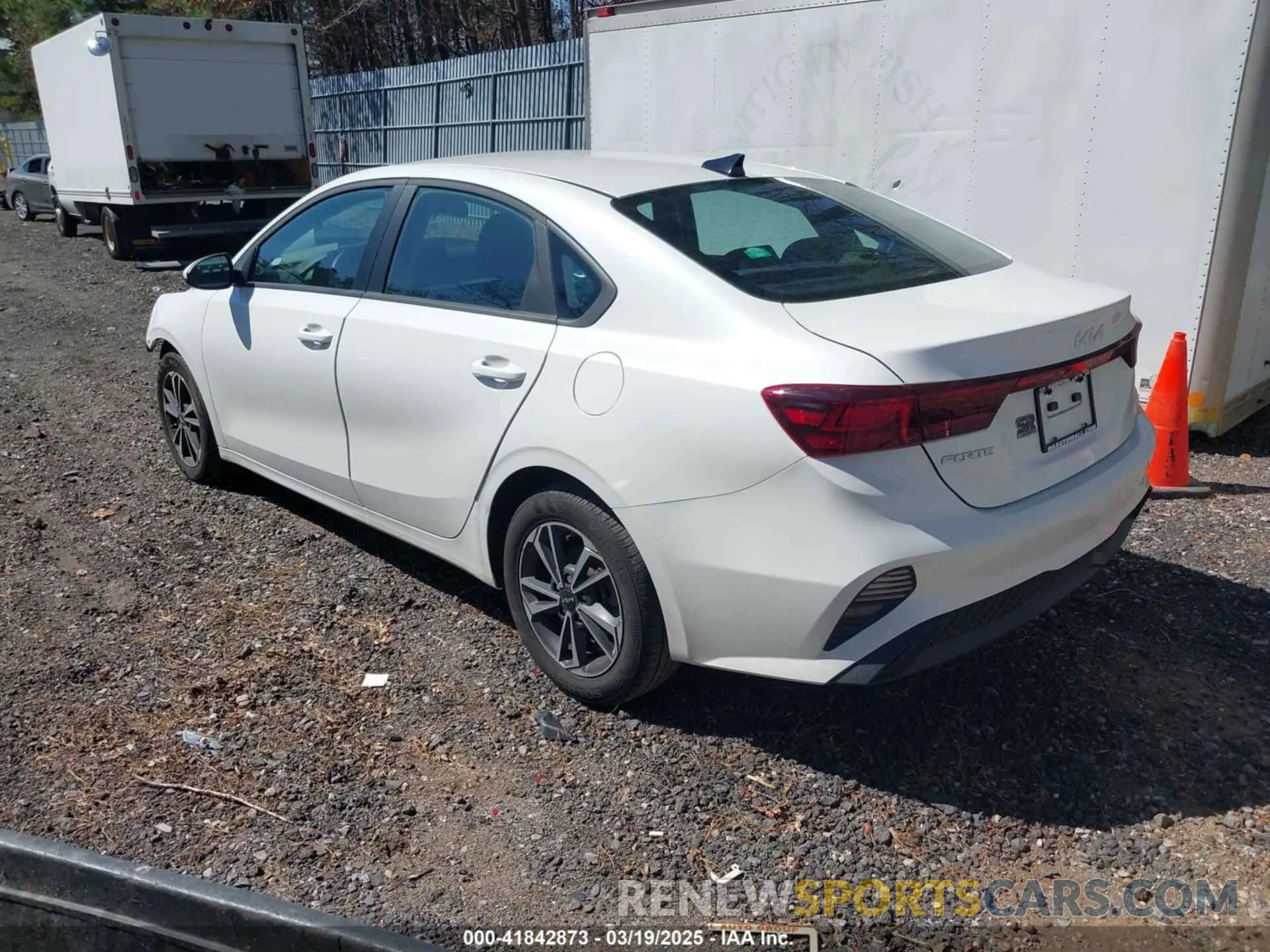 3 Photograph of a damaged car 3KPF24AD8RE828993 KIA FORTE 2024