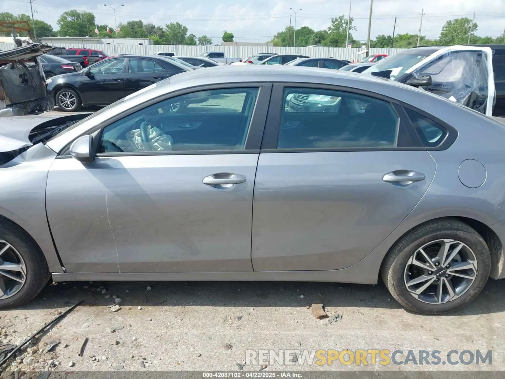 15 Photograph of a damaged car 3KPF24AD8RE837693 KIA FORTE 2024