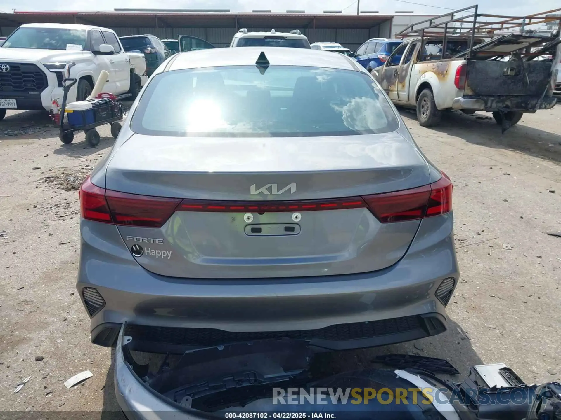 17 Photograph of a damaged car 3KPF24AD8RE837693 KIA FORTE 2024
