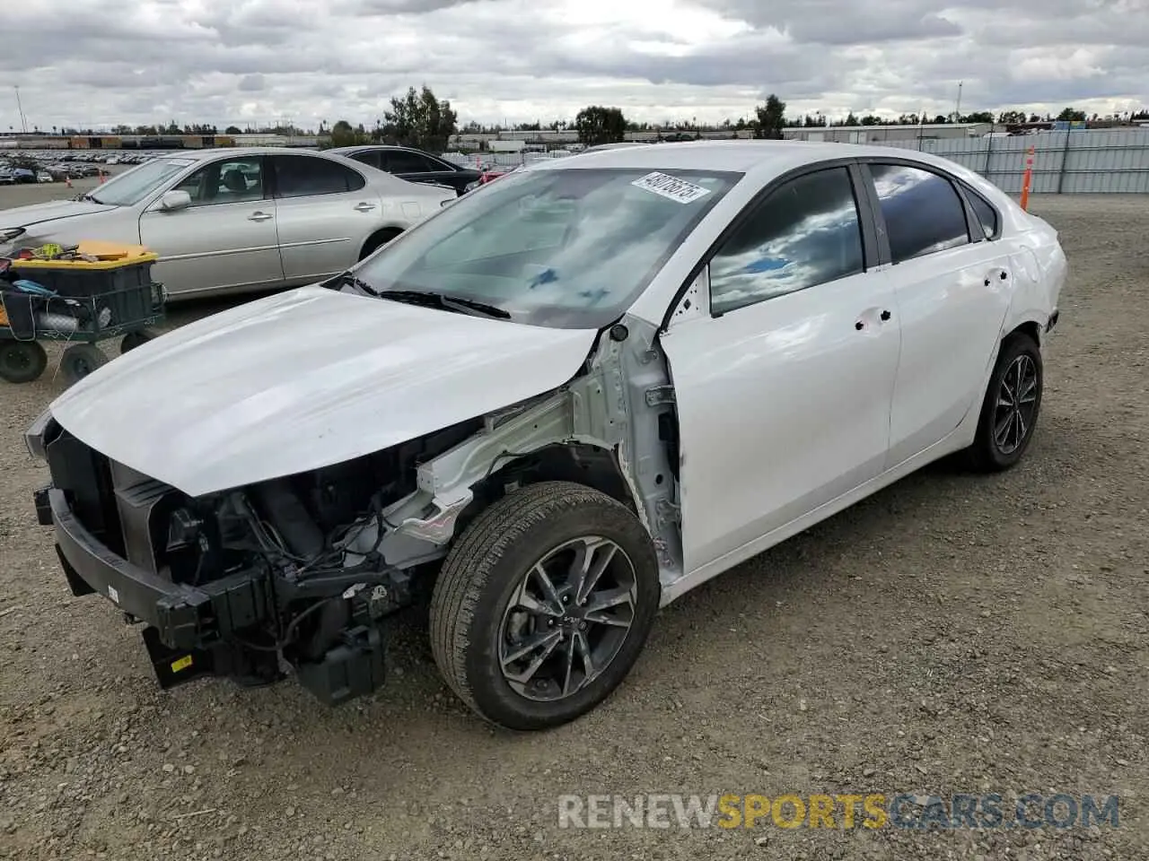 1 Photograph of a damaged car 3KPF24AD9RE727445 KIA FORTE 2024