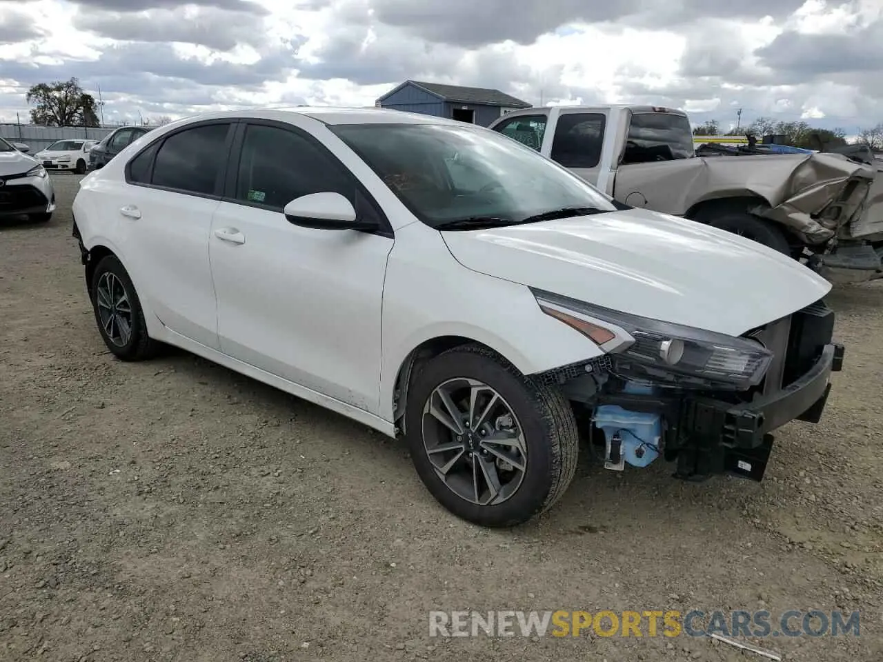 4 Photograph of a damaged car 3KPF24AD9RE727445 KIA FORTE 2024