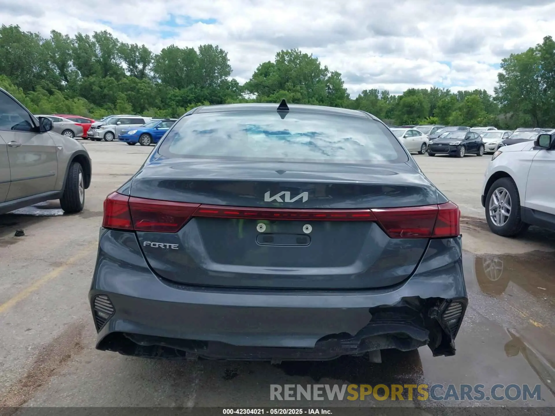 17 Photograph of a damaged car 3KPF24AD9RE730376 KIA FORTE 2024