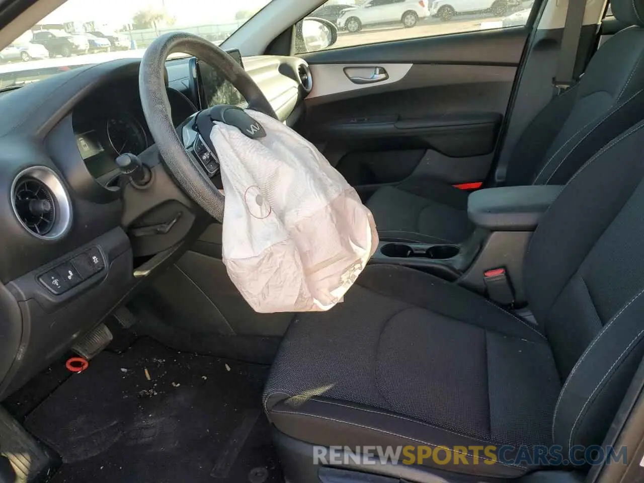 7 Photograph of a damaged car 3KPF24AD9RE731317 KIA FORTE 2024