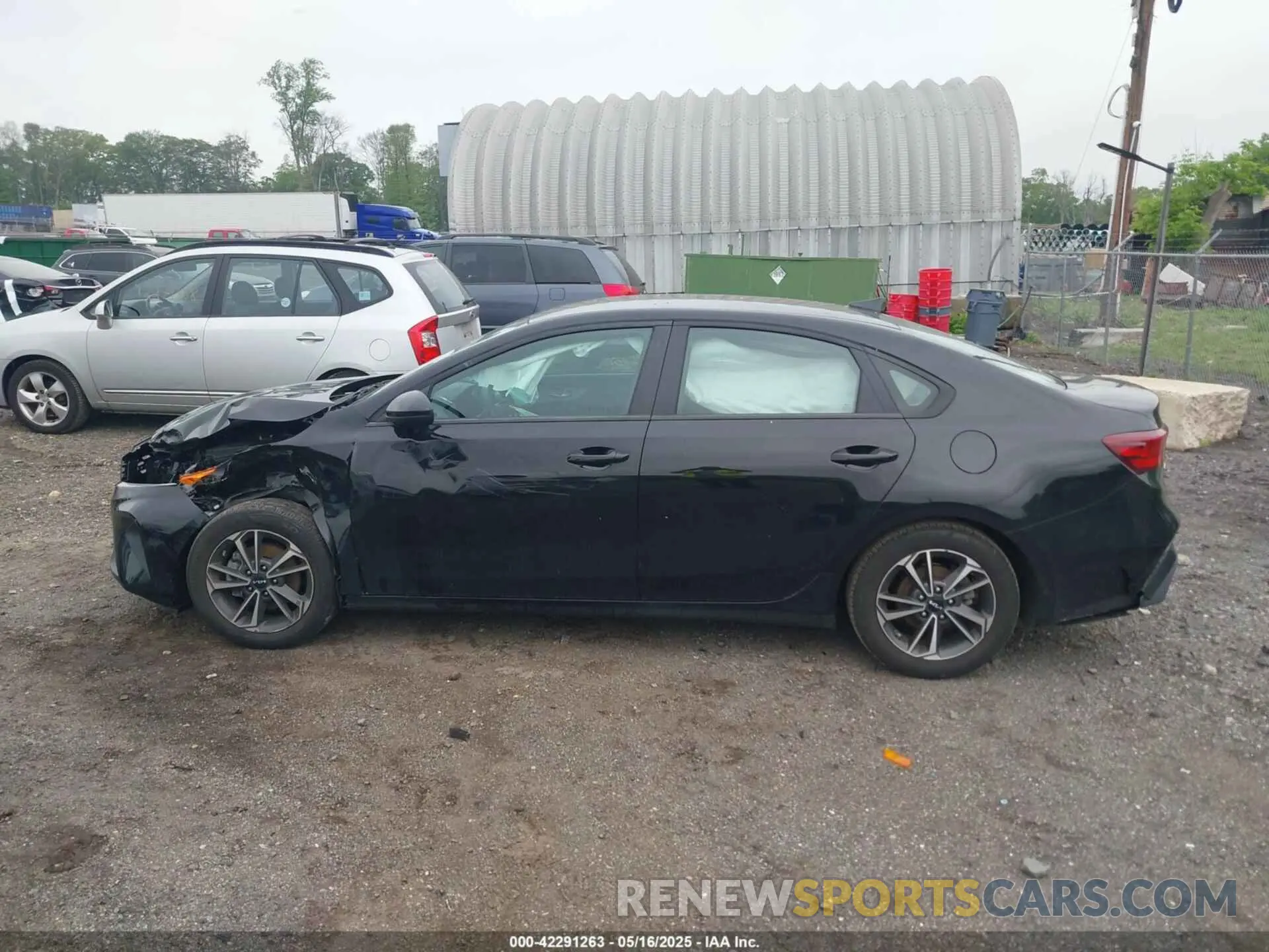 14 Photograph of a damaged car 3KPF24AD9RE742561 KIA FORTE 2024