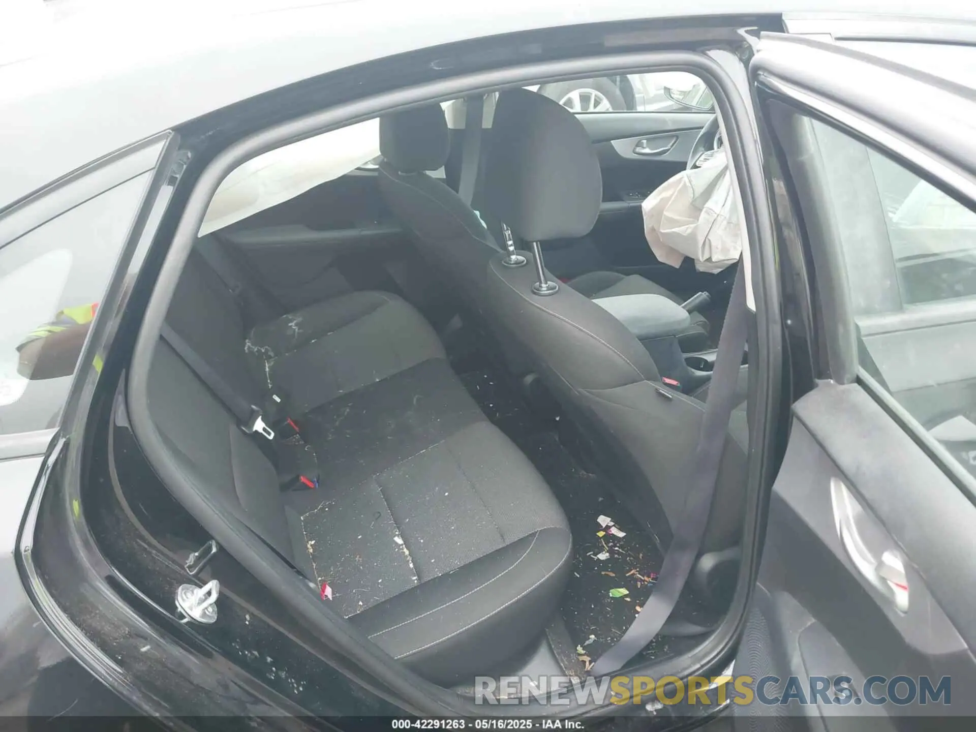 8 Photograph of a damaged car 3KPF24AD9RE742561 KIA FORTE 2024
