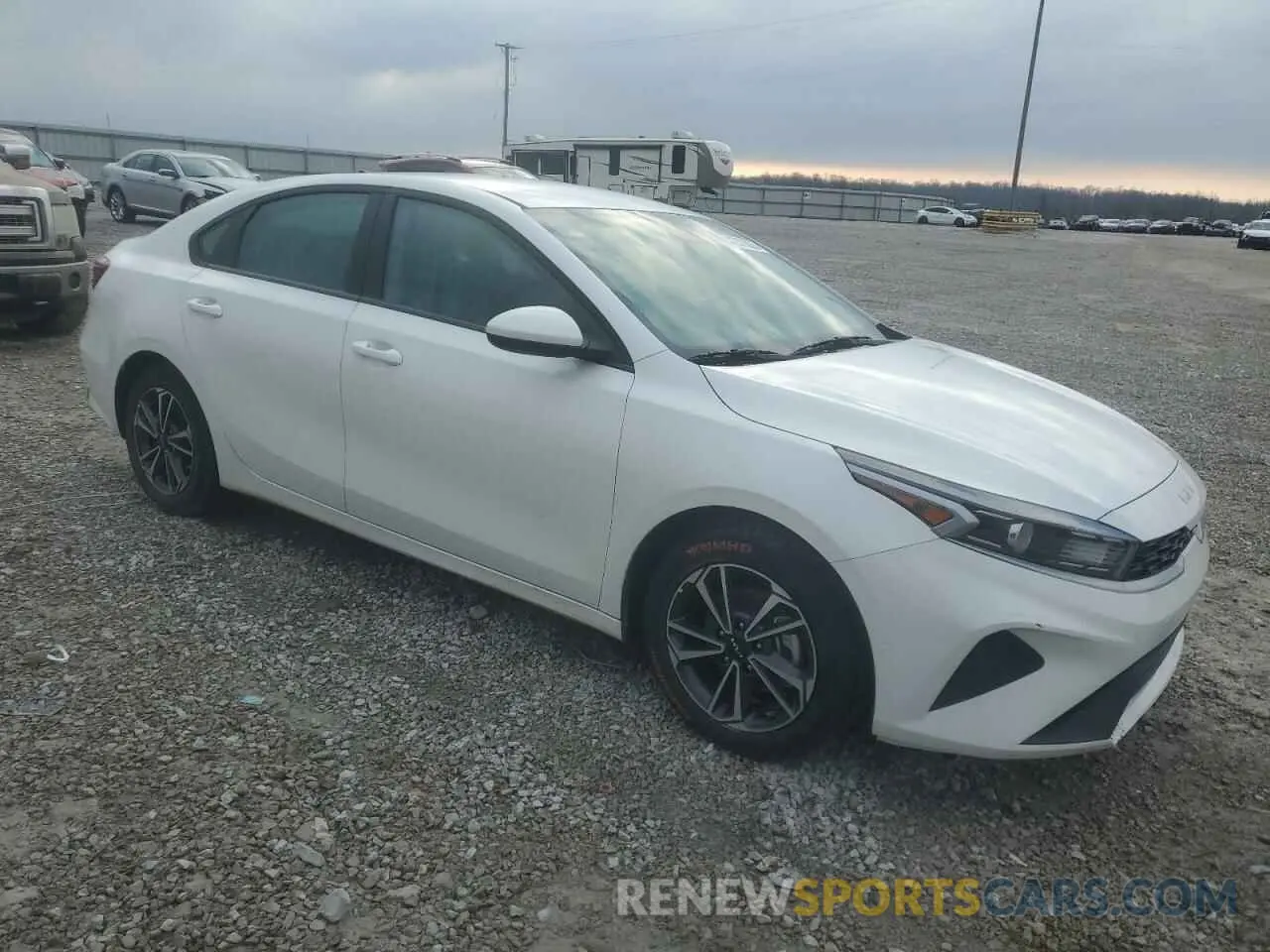 4 Photograph of a damaged car 3KPF24AD9RE784051 KIA FORTE 2024