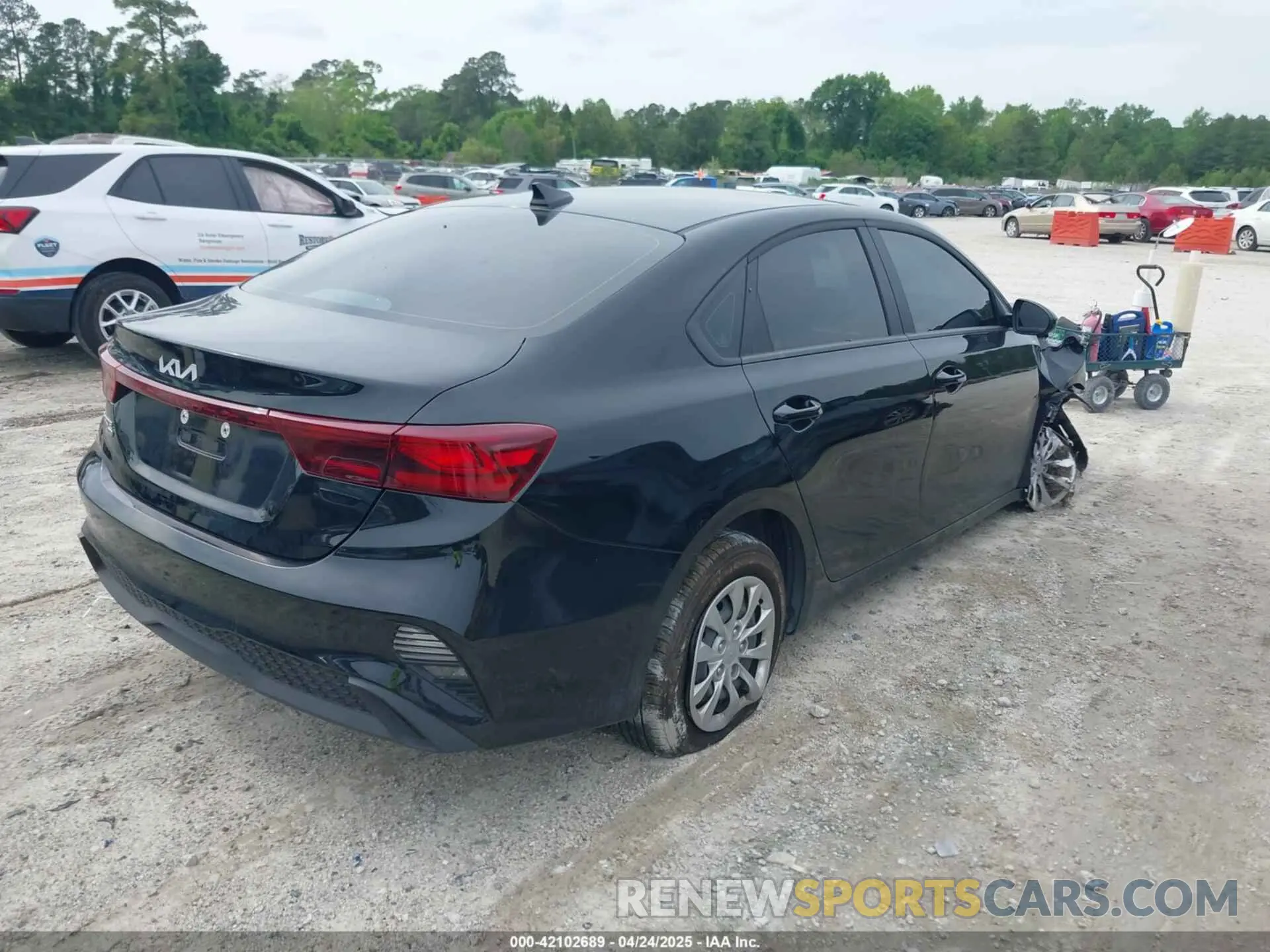 4 Photograph of a damaged car 3KPF24AD9RE788732 KIA FORTE 2024