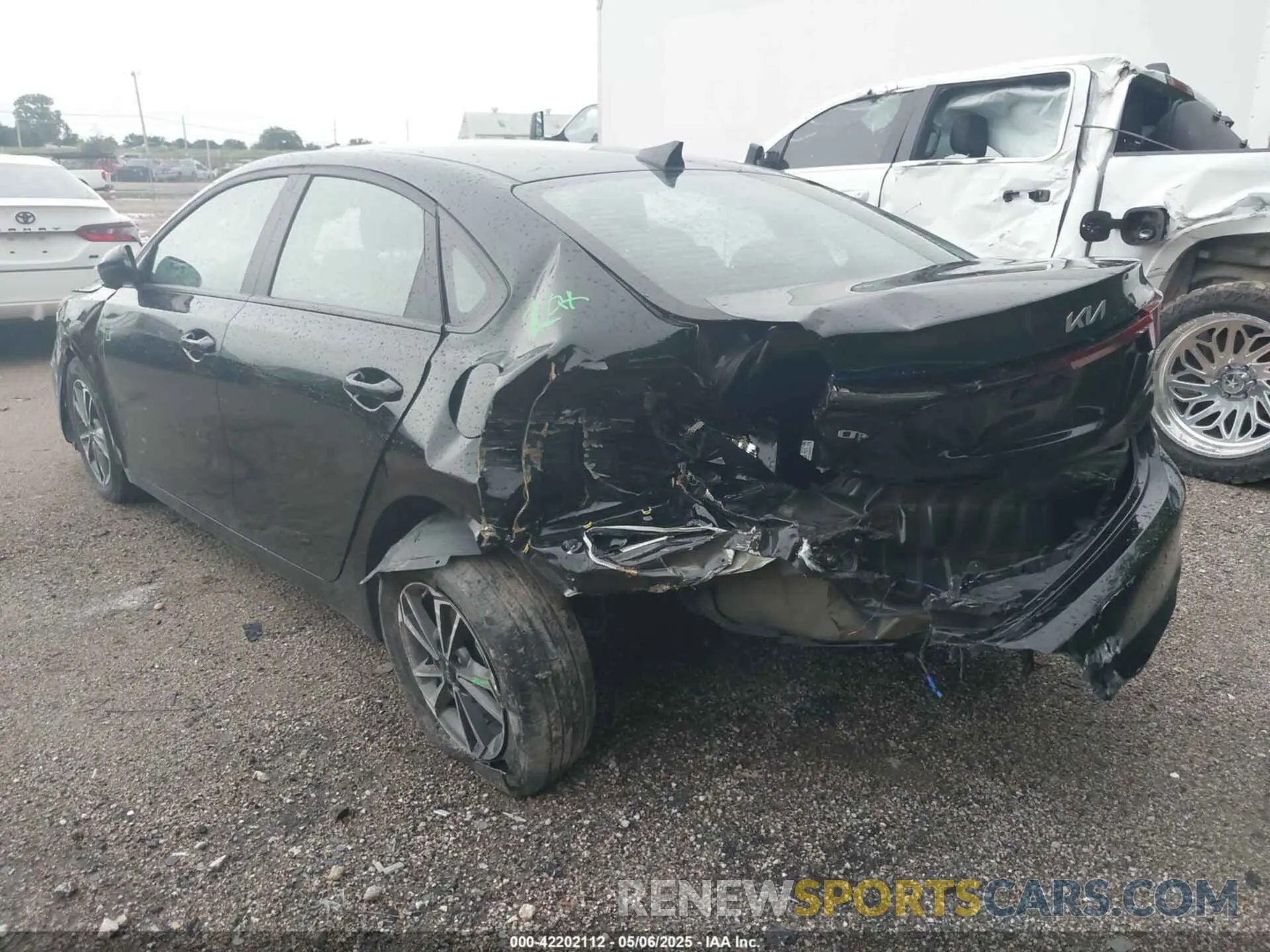 3 Photograph of a damaged car 3KPF24AD9RE807702 KIA FORTE 2024
