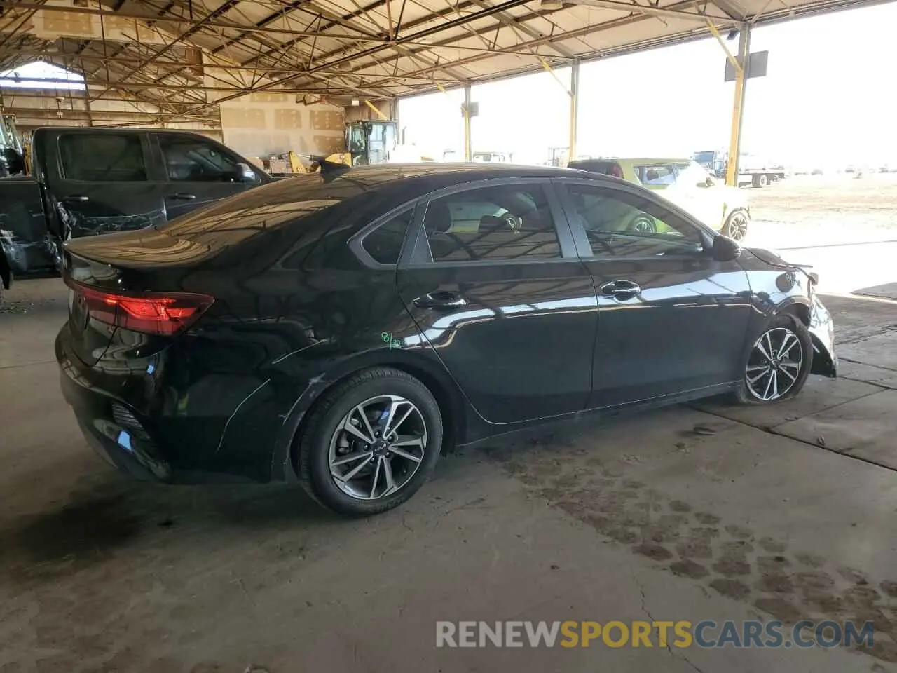 3 Photograph of a damaged car 3KPF24AD9RE812057 KIA FORTE 2024