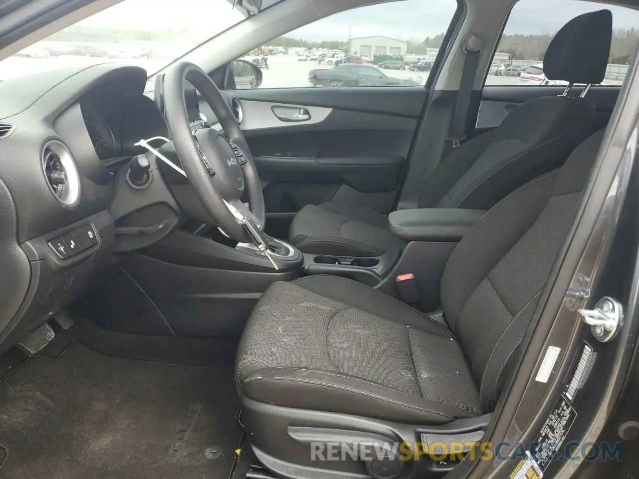 7 Photograph of a damaged car 3KPF24AD9RE817176 KIA FORTE 2024