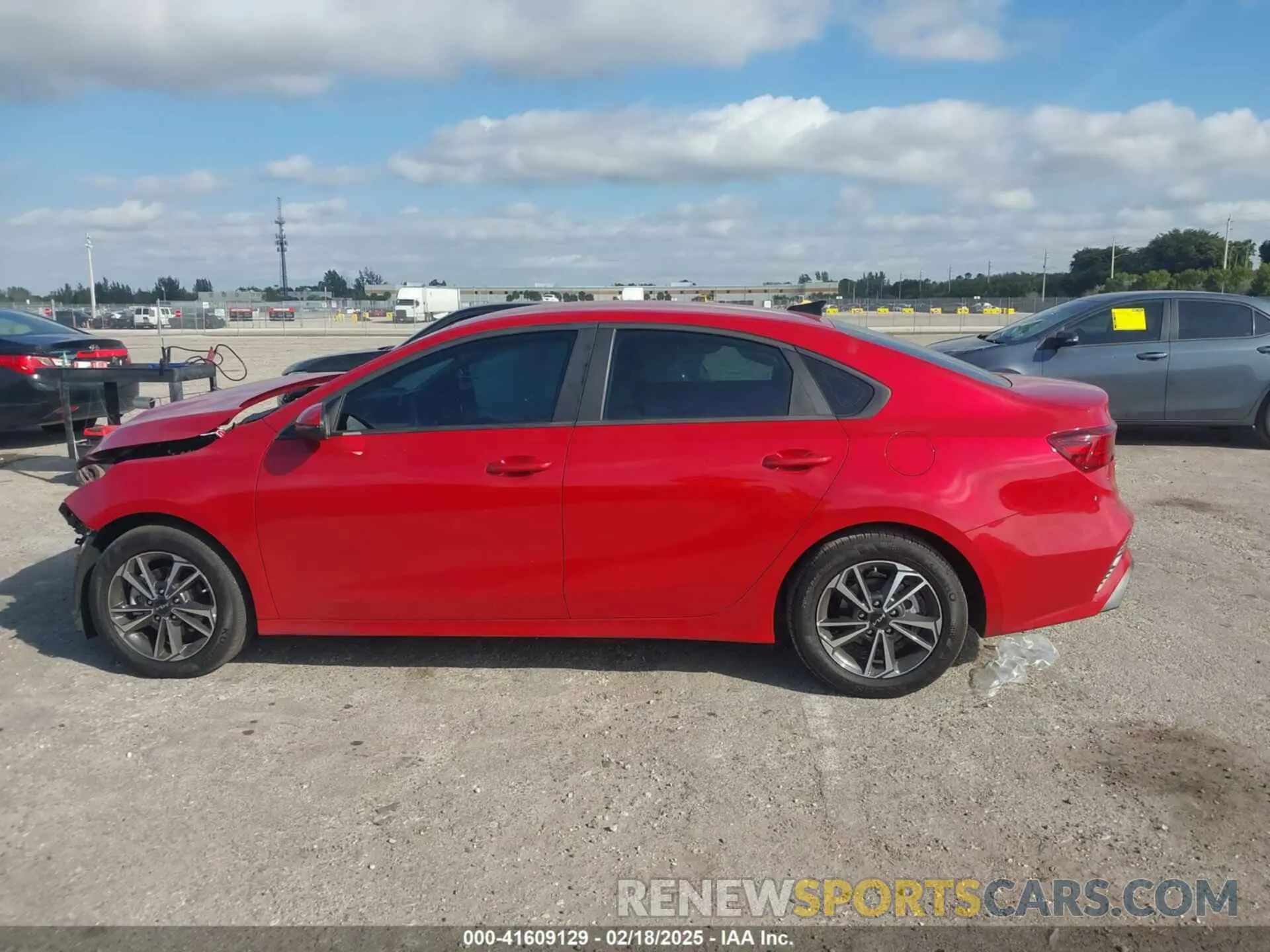 15 Photograph of a damaged car 3KPF24AD9RE827089 KIA FORTE 2024