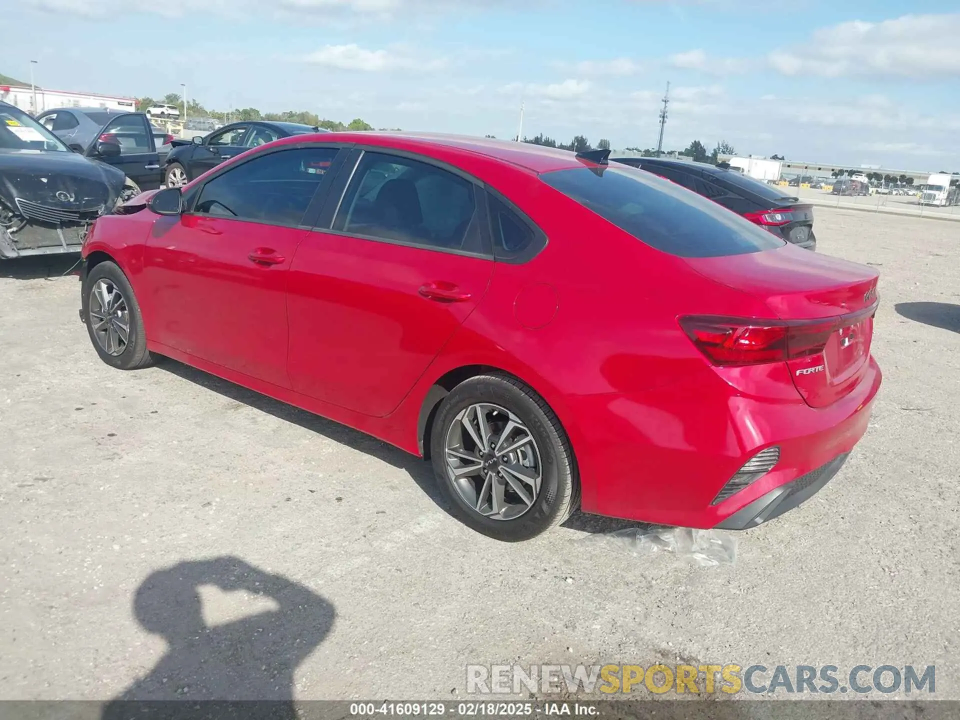 3 Photograph of a damaged car 3KPF24AD9RE827089 KIA FORTE 2024