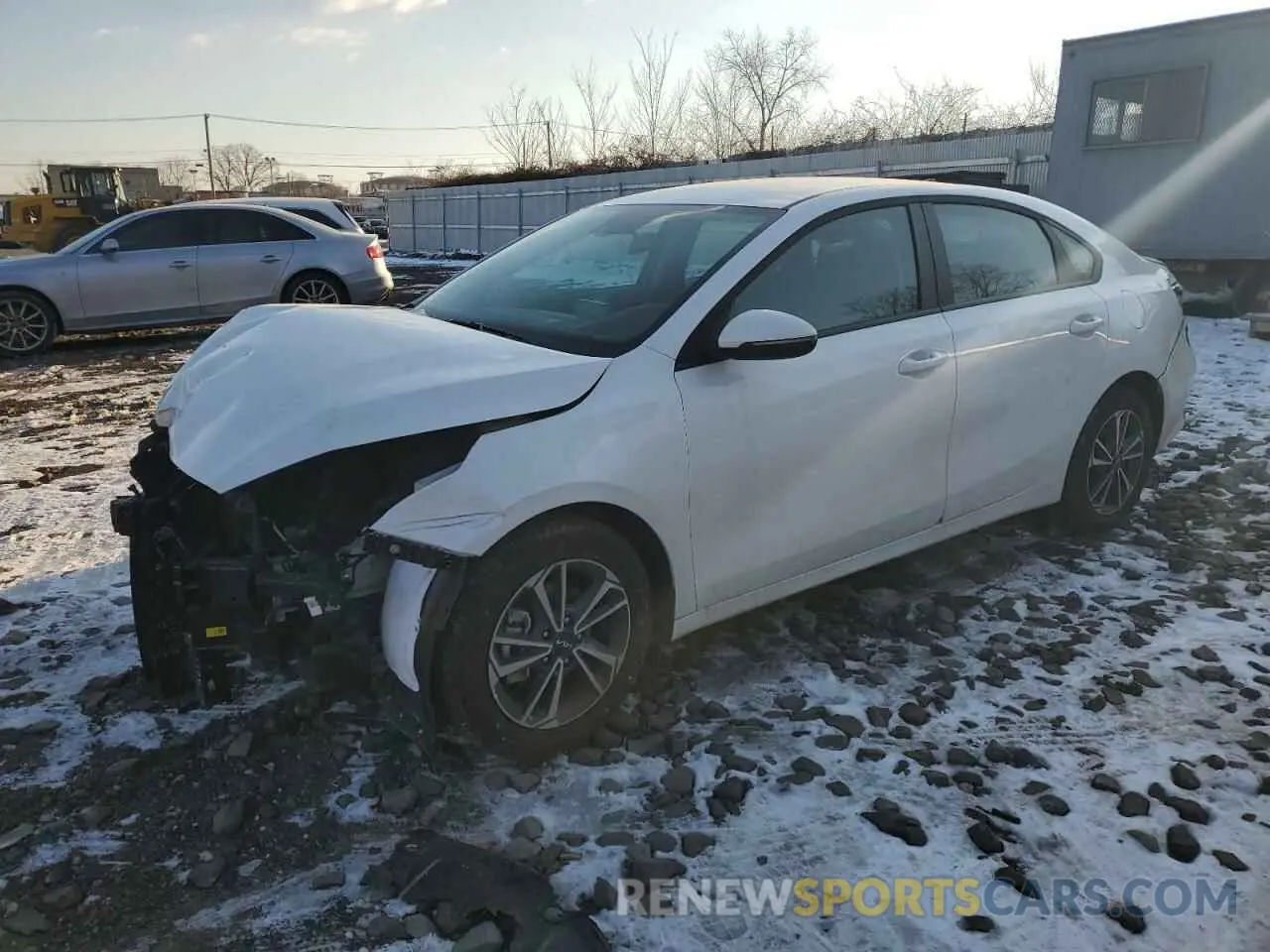 1 Photograph of a damaged car 3KPF24AD9RE828629 KIA FORTE 2024