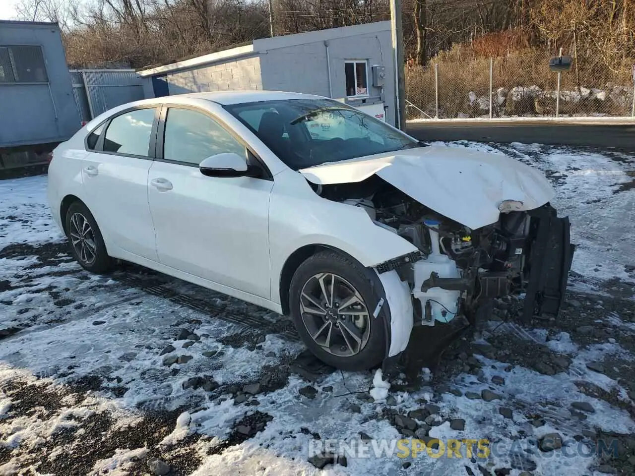 4 Photograph of a damaged car 3KPF24AD9RE828629 KIA FORTE 2024