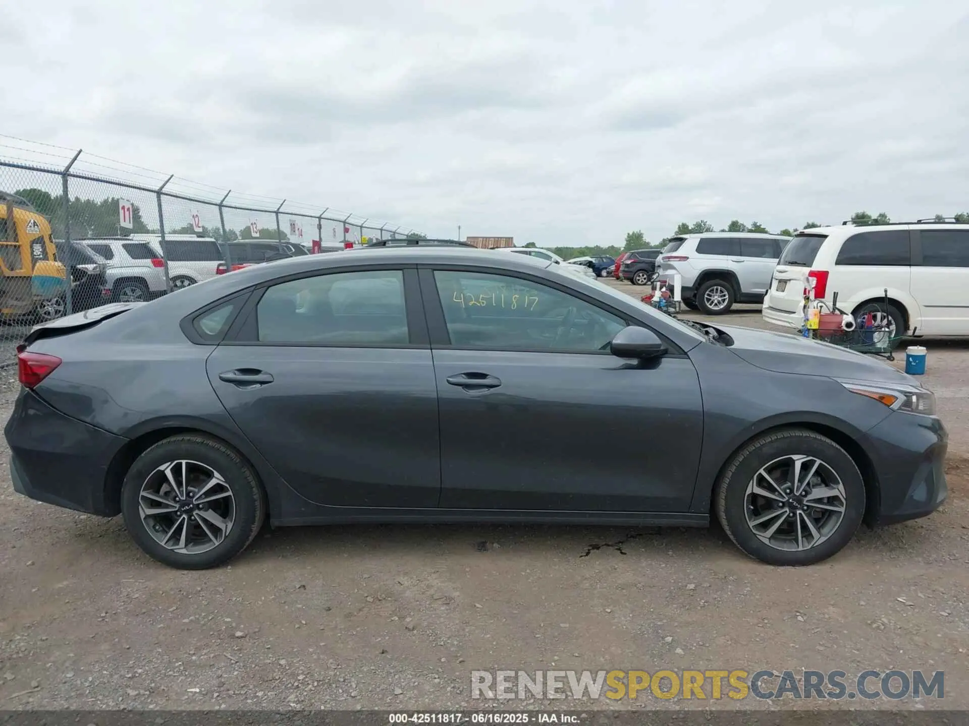 13 Photograph of a damaged car 3KPF24AD9RE830185 KIA FORTE 2024