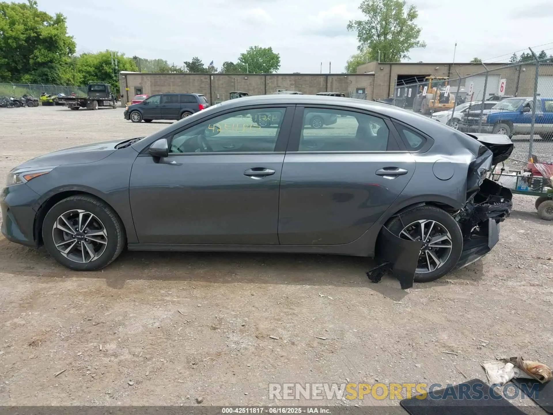 14 Photograph of a damaged car 3KPF24AD9RE830185 KIA FORTE 2024