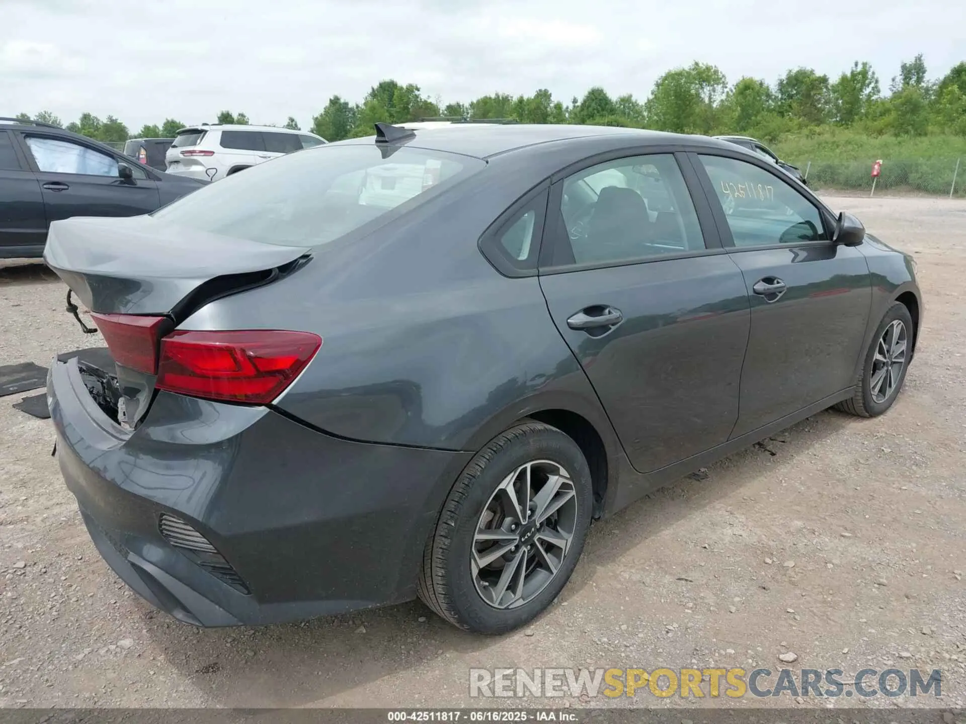 4 Photograph of a damaged car 3KPF24AD9RE830185 KIA FORTE 2024