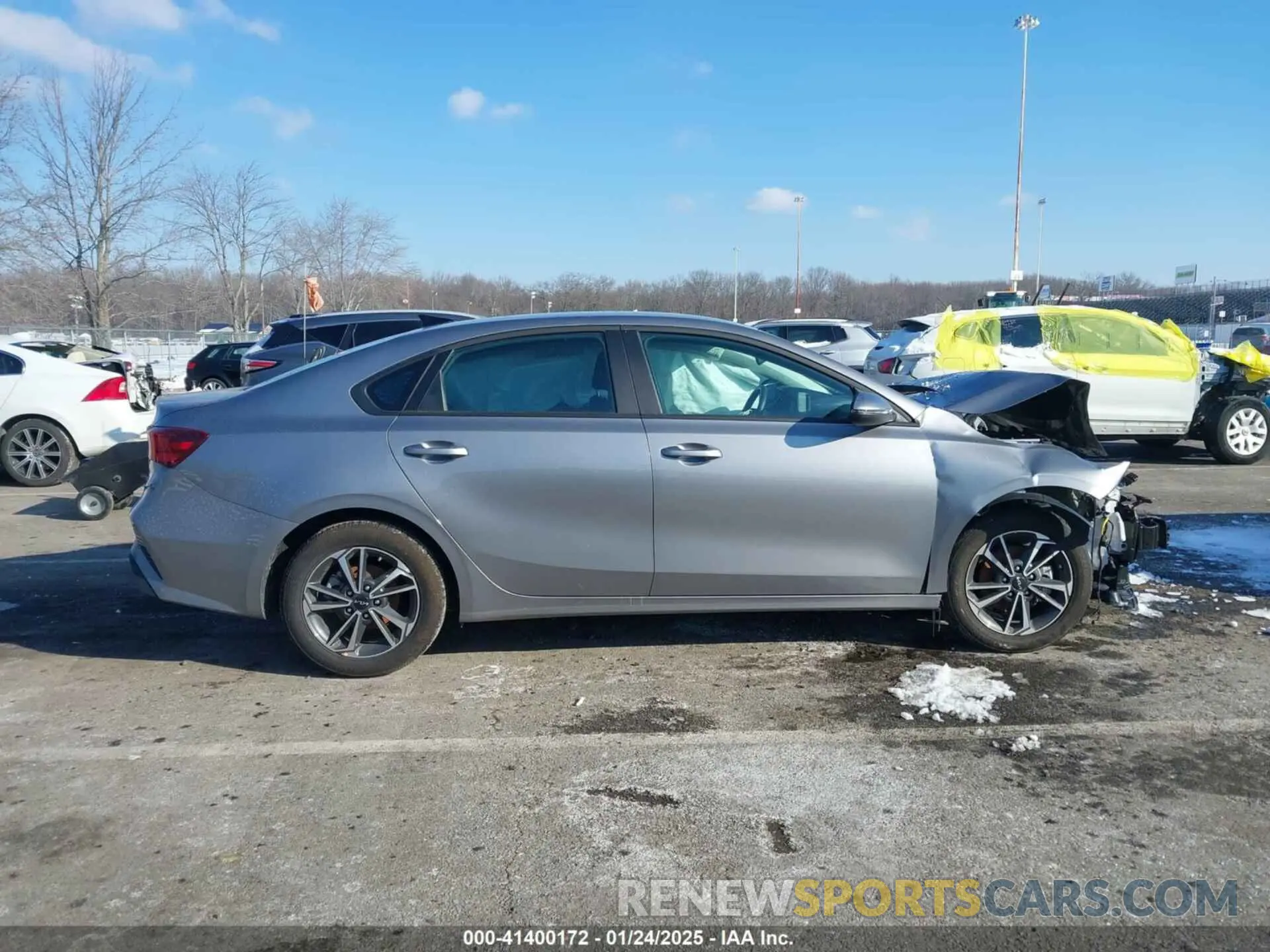13 Photograph of a damaged car 3KPF24AD9RE836164 KIA FORTE 2024