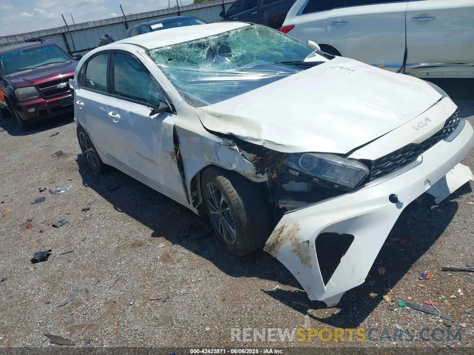 1 Photograph of a damaged car 3KPF24AD9RE837993 KIA FORTE 2024