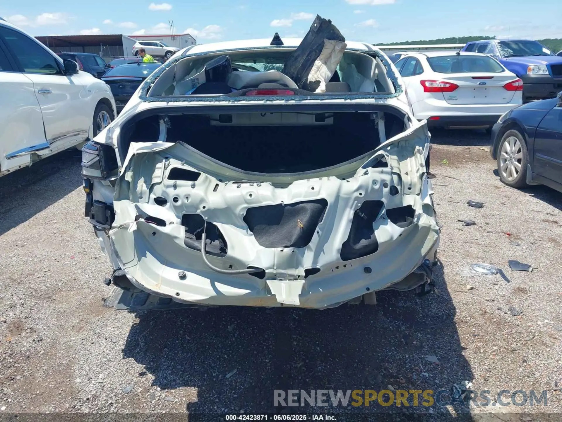 16 Photograph of a damaged car 3KPF24AD9RE837993 KIA FORTE 2024