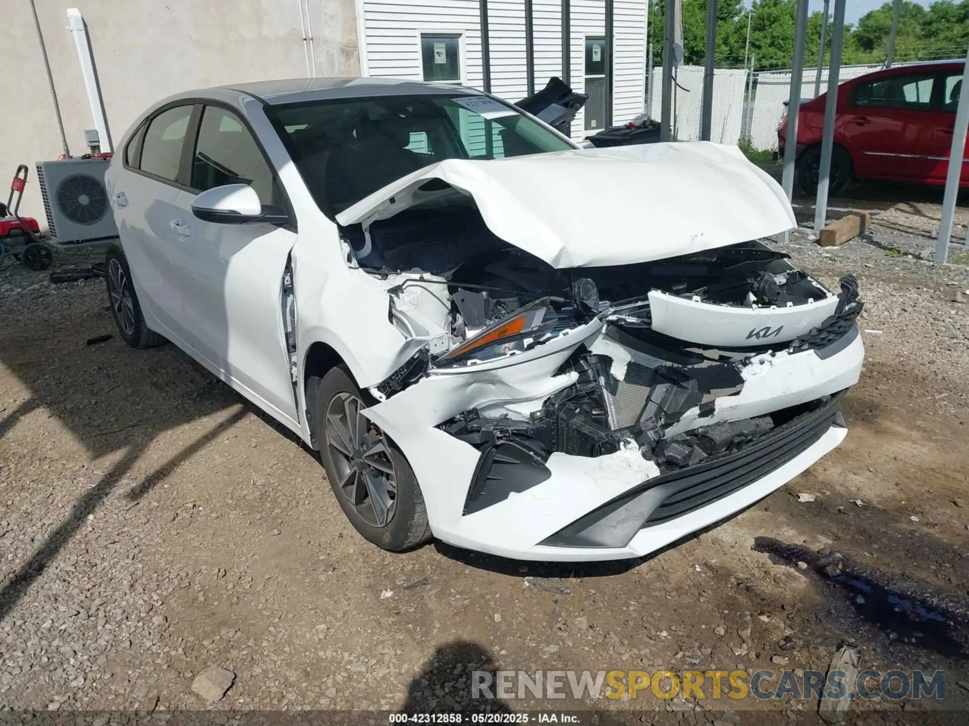 1 Photograph of a damaged car 3KPF24AD9REH34172 KIA FORTE 2024