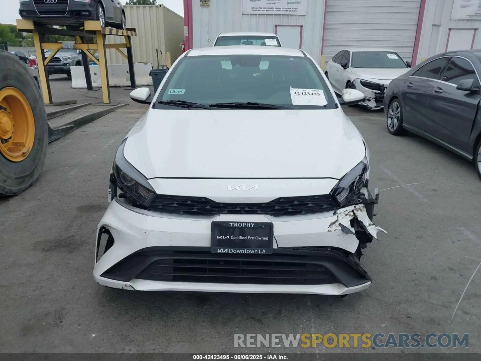 12 Photograph of a damaged car 3KPF24ADXRE690566 KIA FORTE 2024