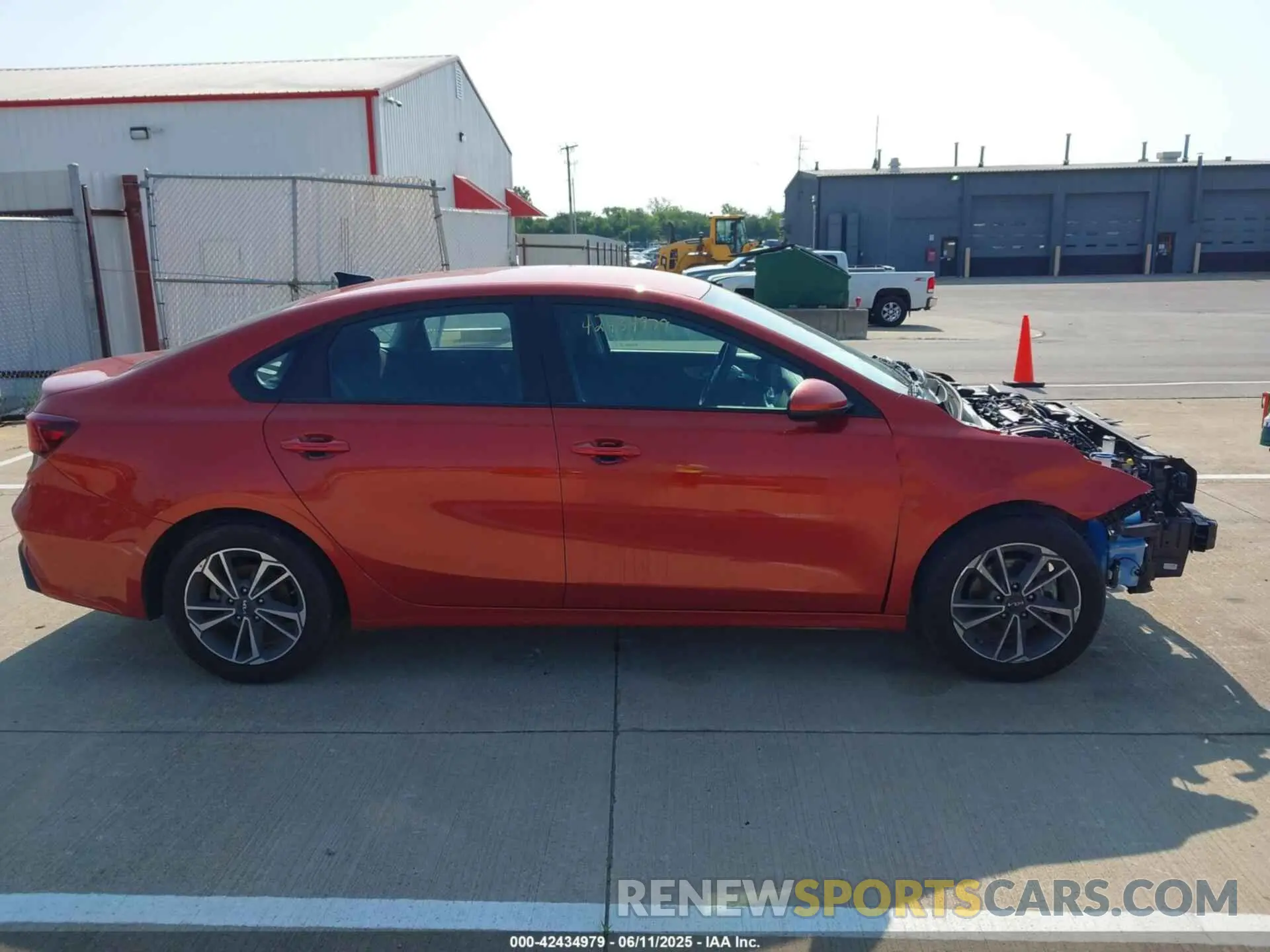 13 Photograph of a damaged car 3KPF24ADXRE702859 KIA FORTE 2024