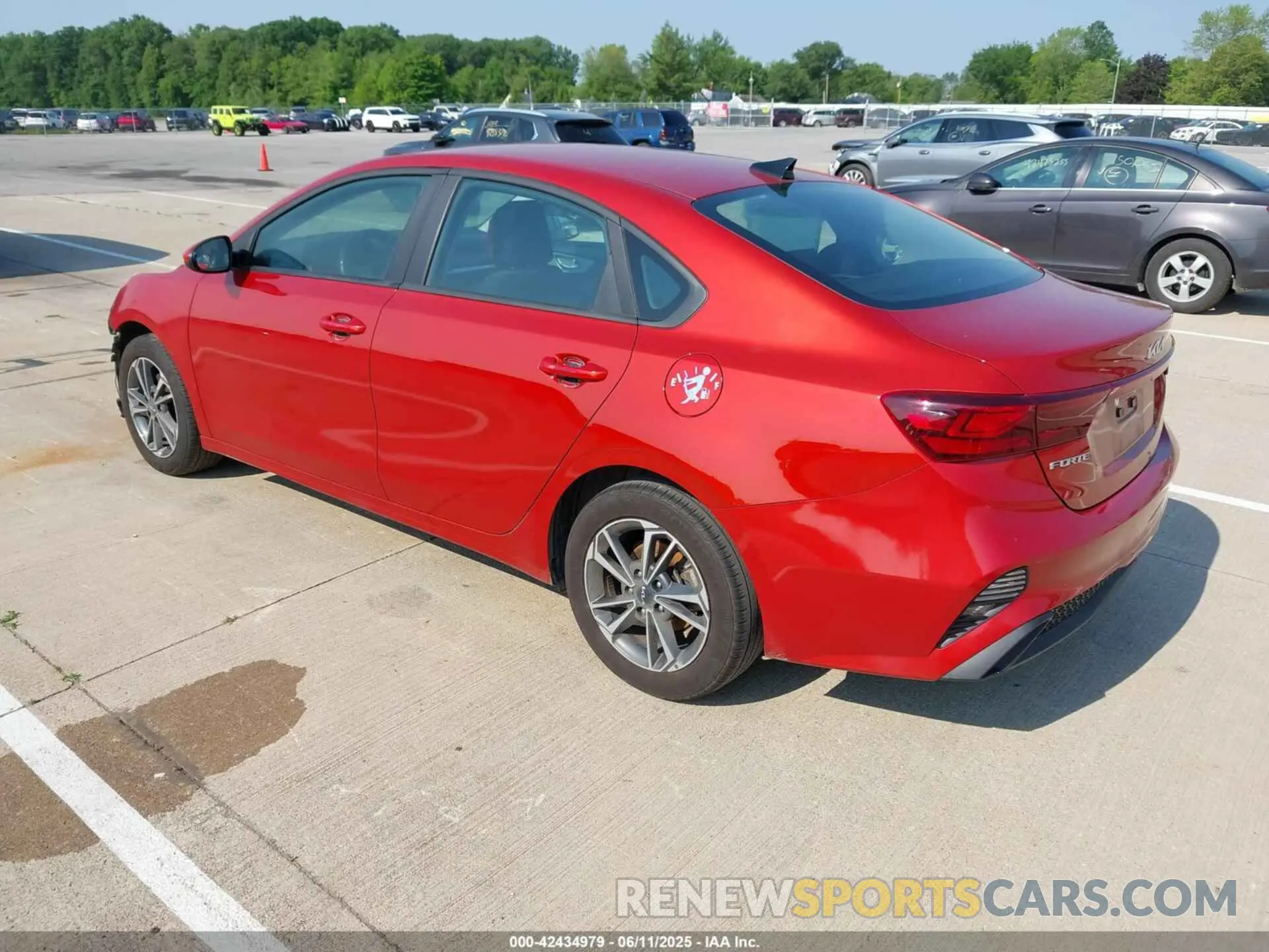 3 Photograph of a damaged car 3KPF24ADXRE702859 KIA FORTE 2024