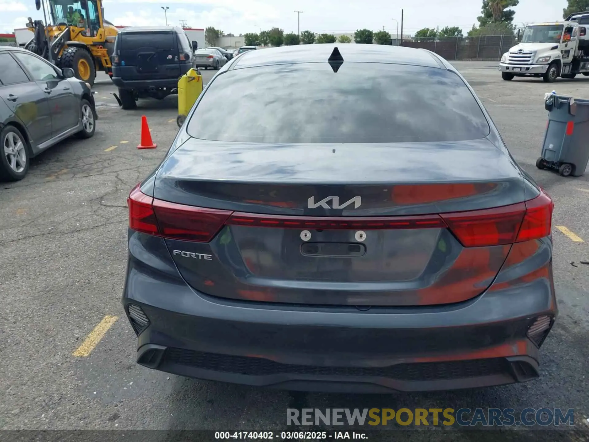 16 Photograph of a damaged car 3KPF24ADXRE712291 KIA FORTE 2024