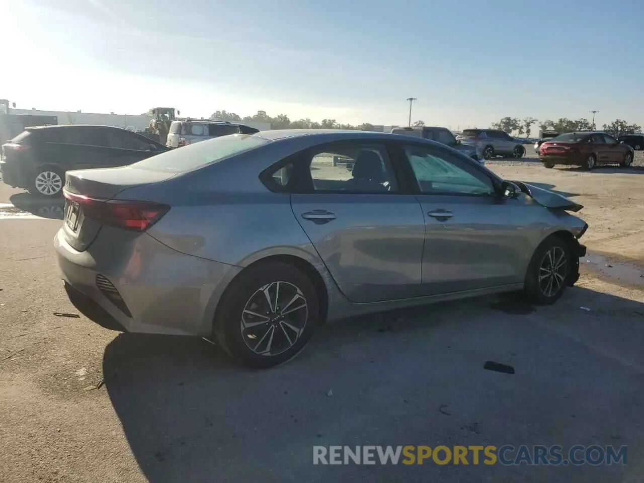3 Photograph of a damaged car 3KPF24ADXRE722786 KIA FORTE 2024