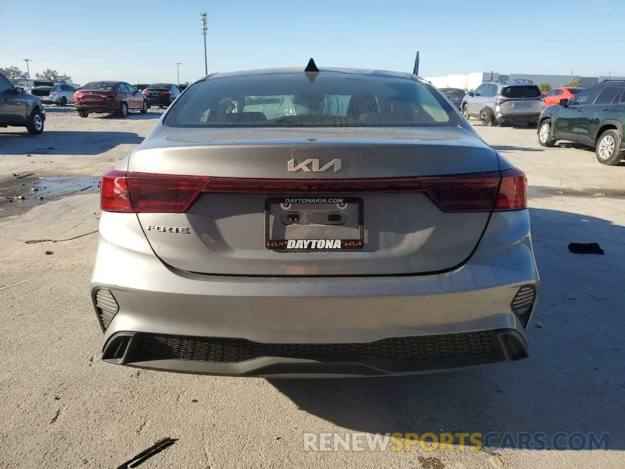 6 Photograph of a damaged car 3KPF24ADXRE722786 KIA FORTE 2024