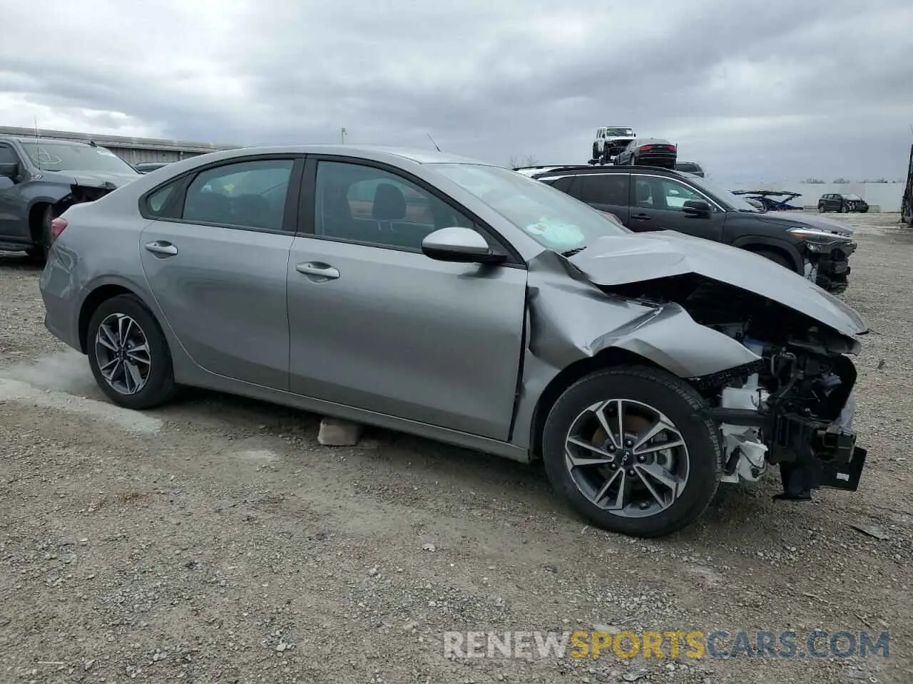4 Photograph of a damaged car 3KPF24ADXRE723341 KIA FORTE 2024