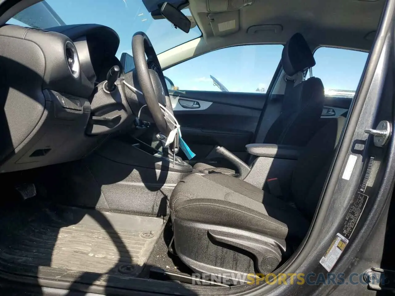 7 Photograph of a damaged car 3KPF24ADXRE723727 KIA FORTE 2024